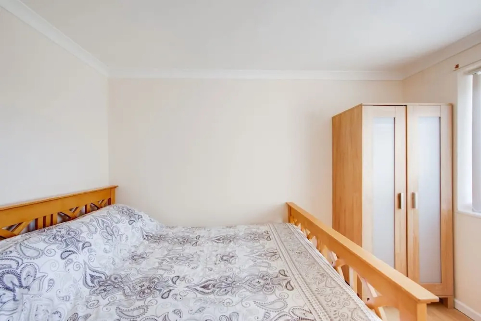 Bungalow 2 min Walk to Beach and sea Sleeps 6