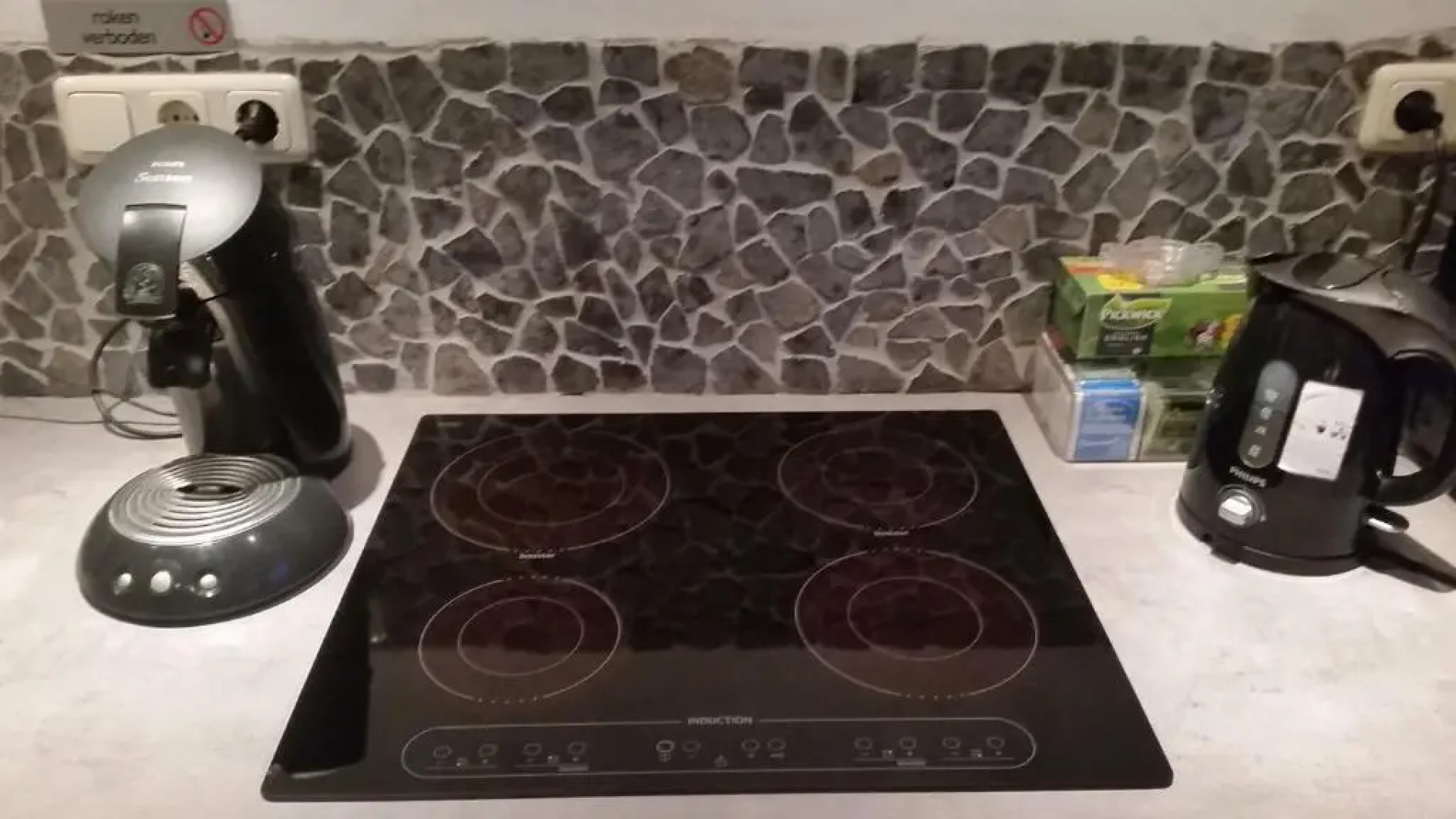 Bed and breakfast 28