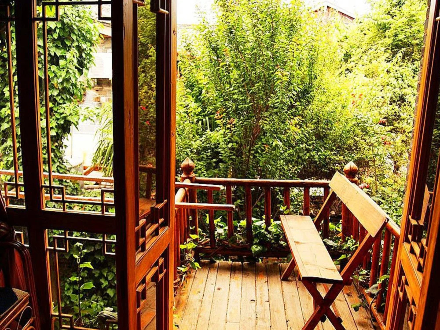 Snow Field Sunshine Inn