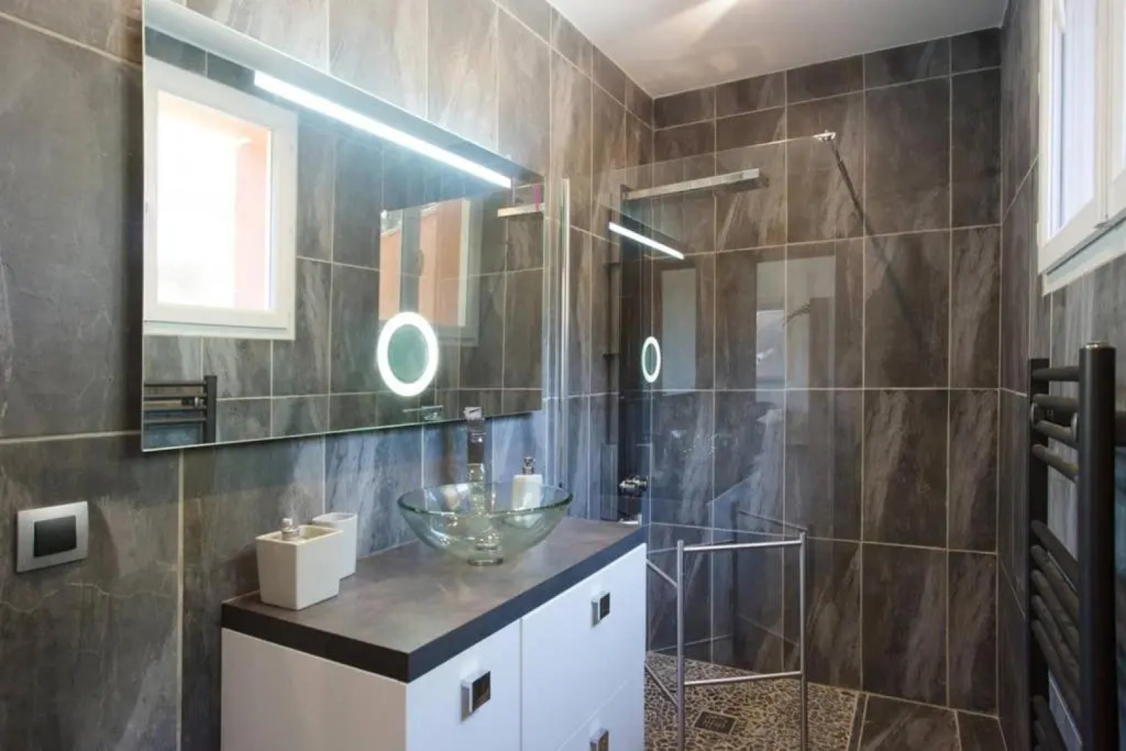 Appartement Pinede Man Yelle