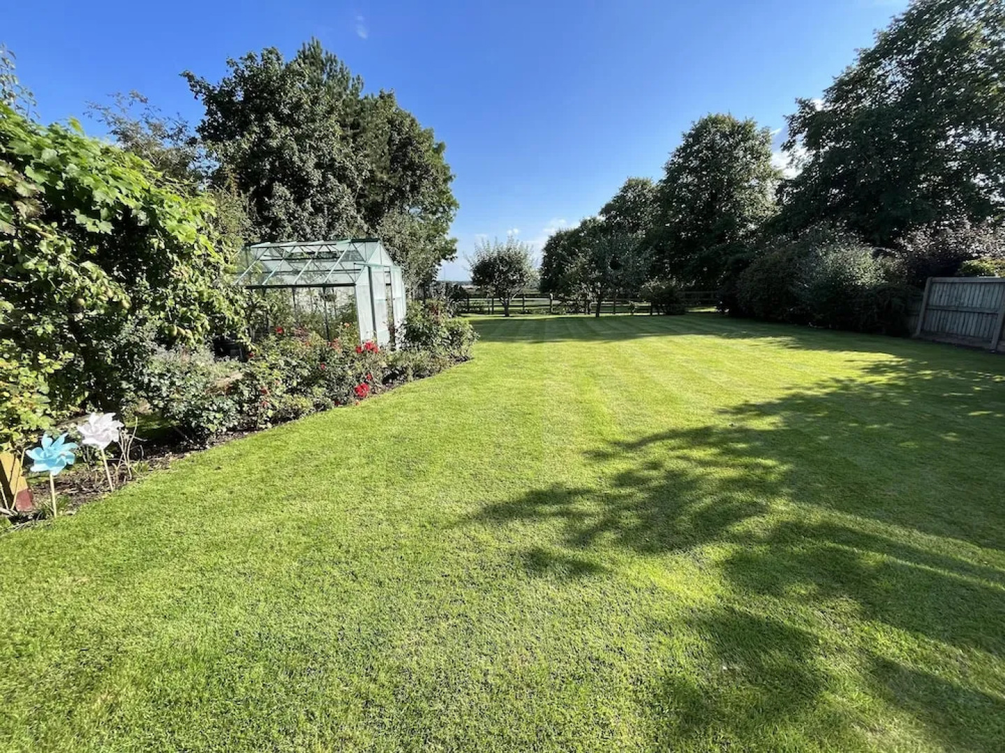 5 Bedroom, 4 Bathroom, Gym, Playroom, Country Home