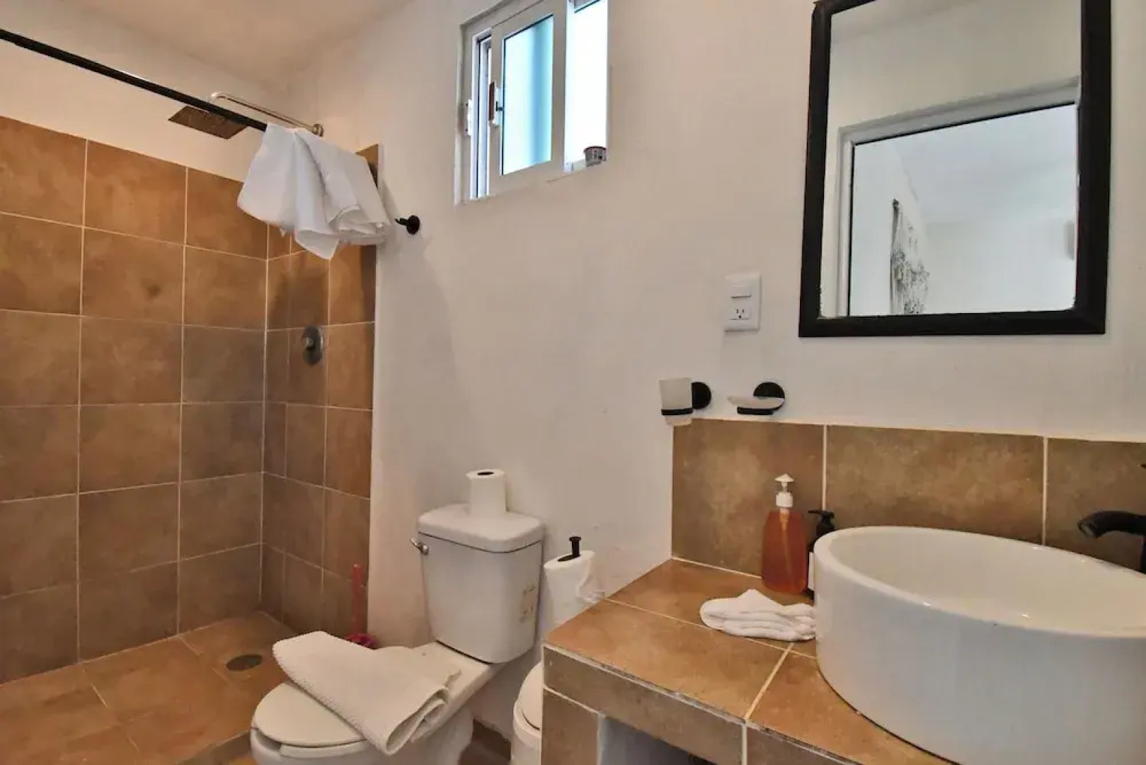 Casa Maria Bonita Hotel & Restaurant El Cuyo by Spot Rentals