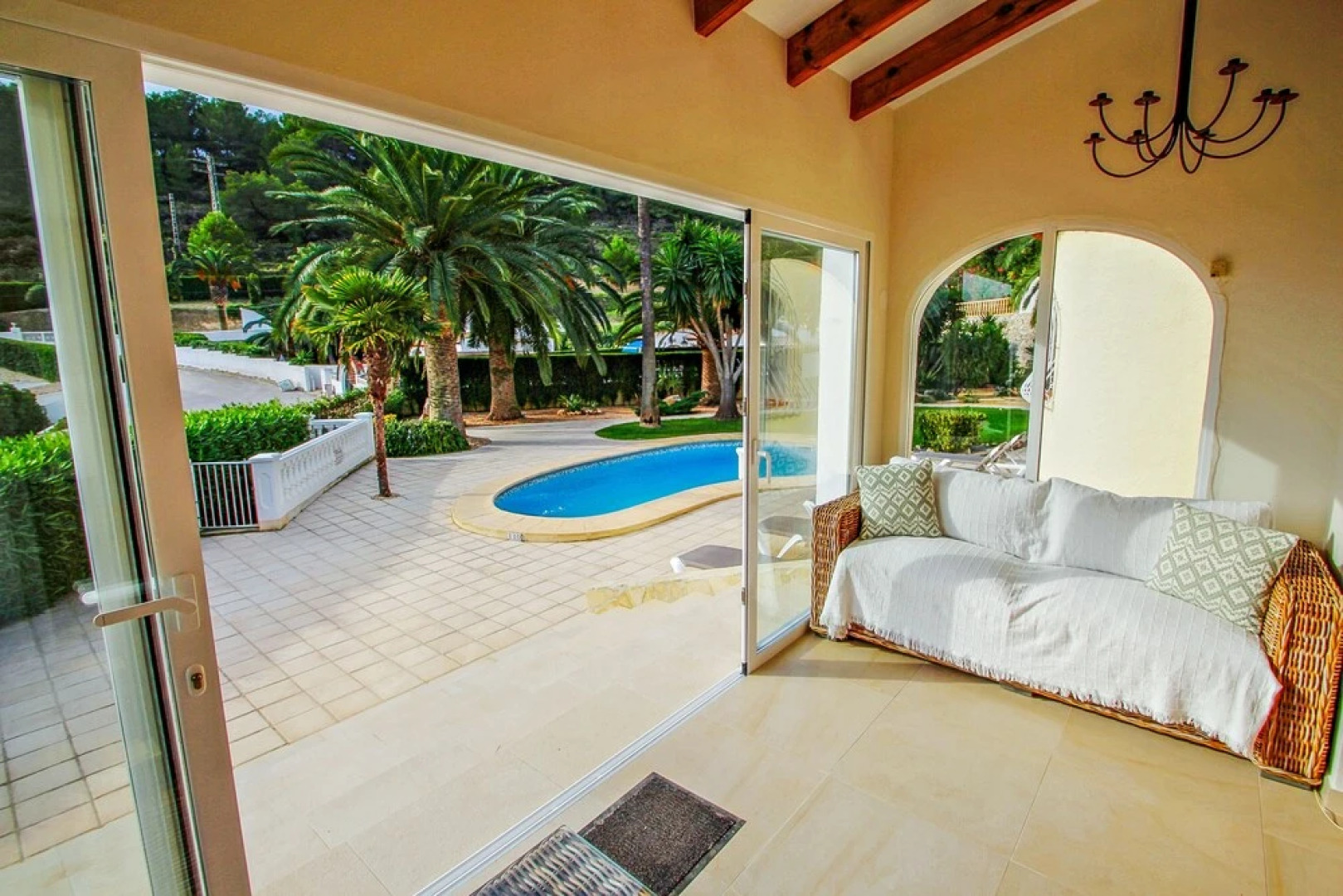 Alldo - hill side with private pool in Moraira