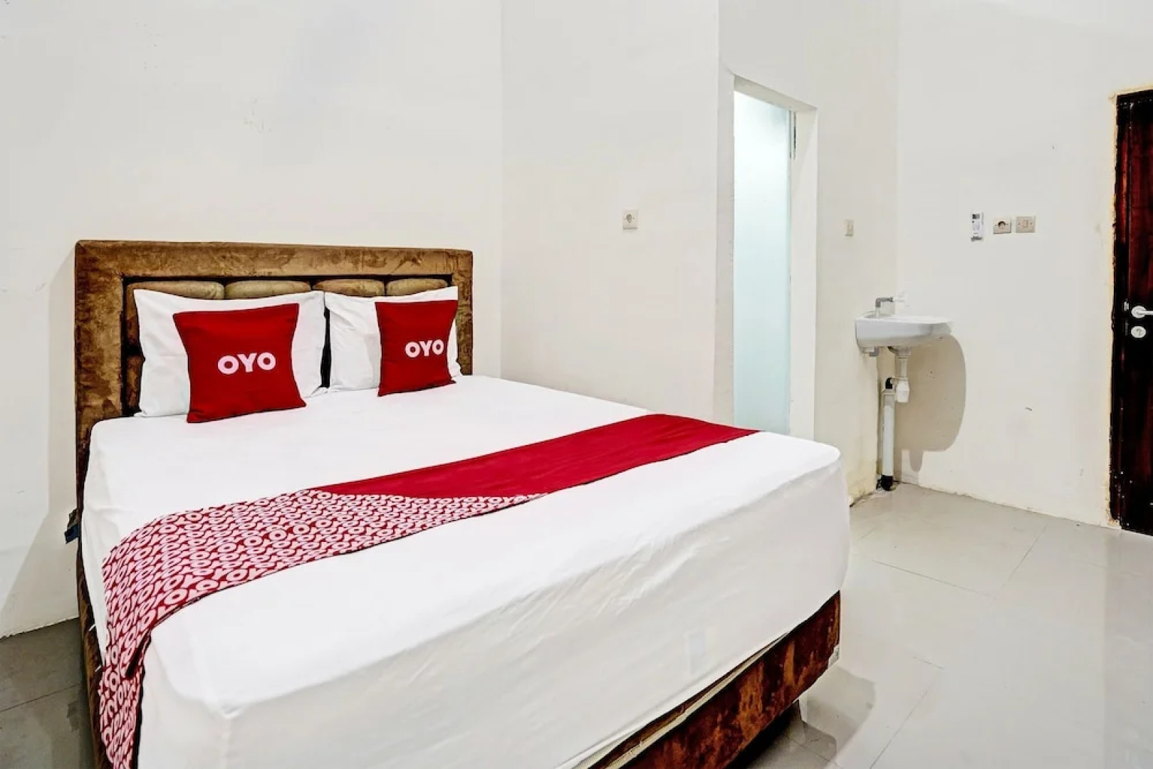 Hotel O Grand Syariah Hagawa Lamongan Near SPORT CENTER LAMONGAN