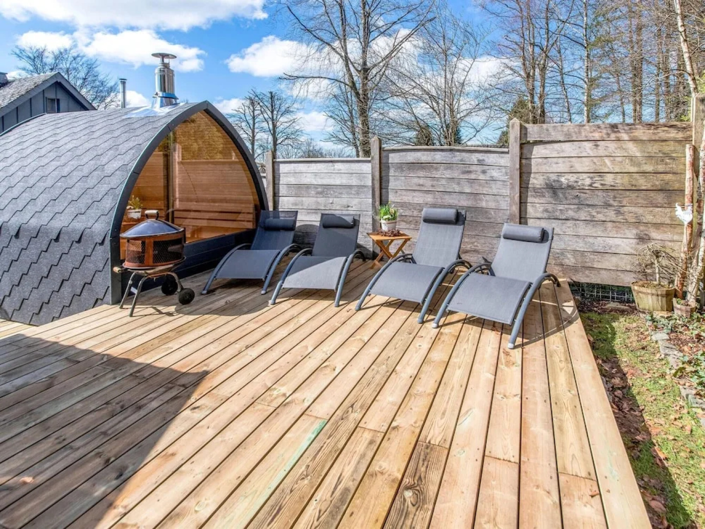 Charming House With Sauna, Jacuzzi in Bullange