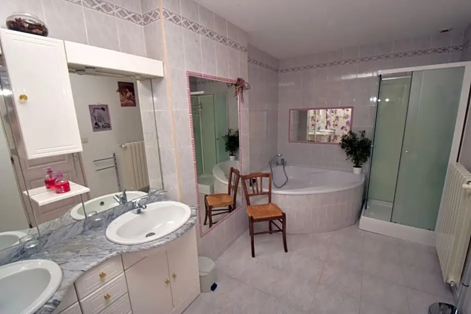 Autrefois la Modiste (Adults Only)