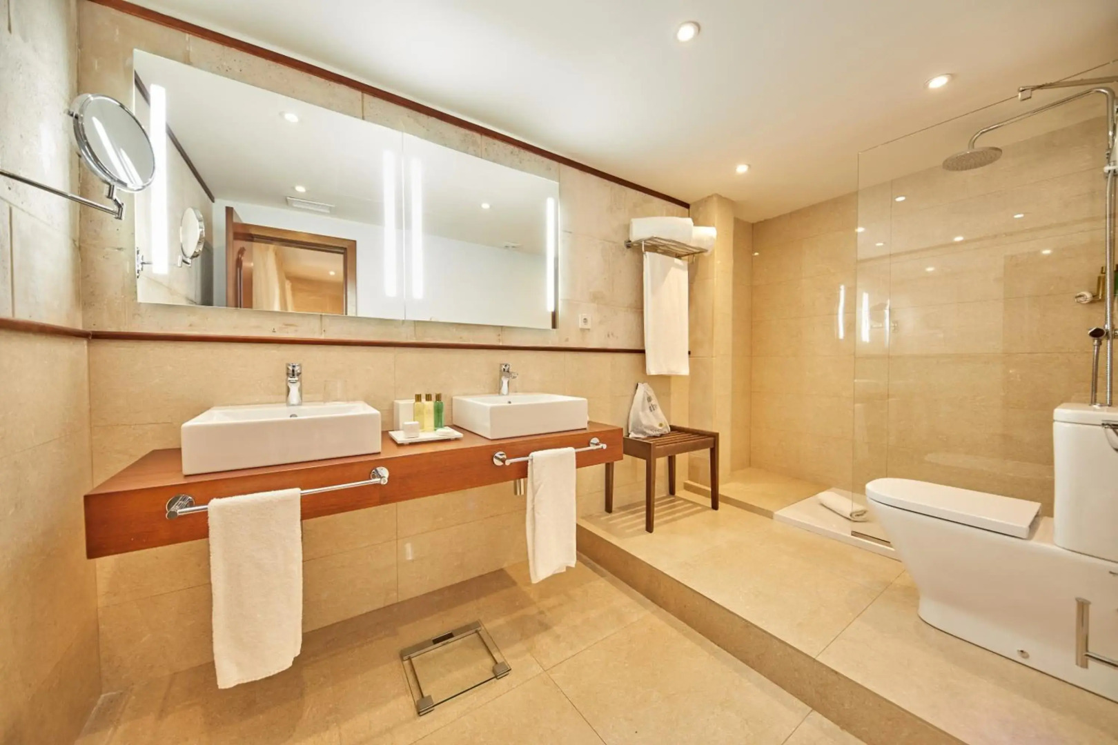 Renaissance Izmir Hotel