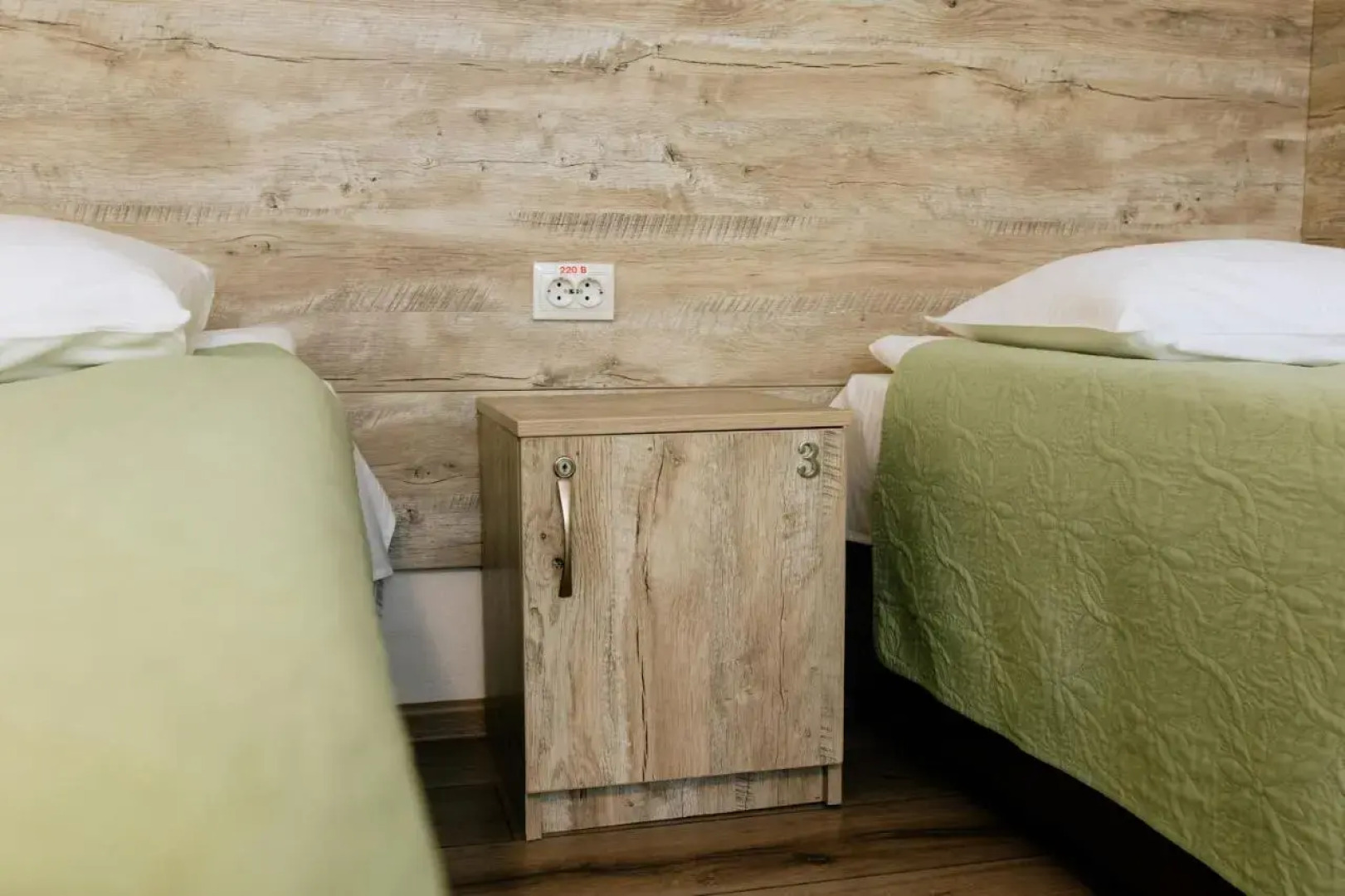 Stone City Apartment in Park Zone