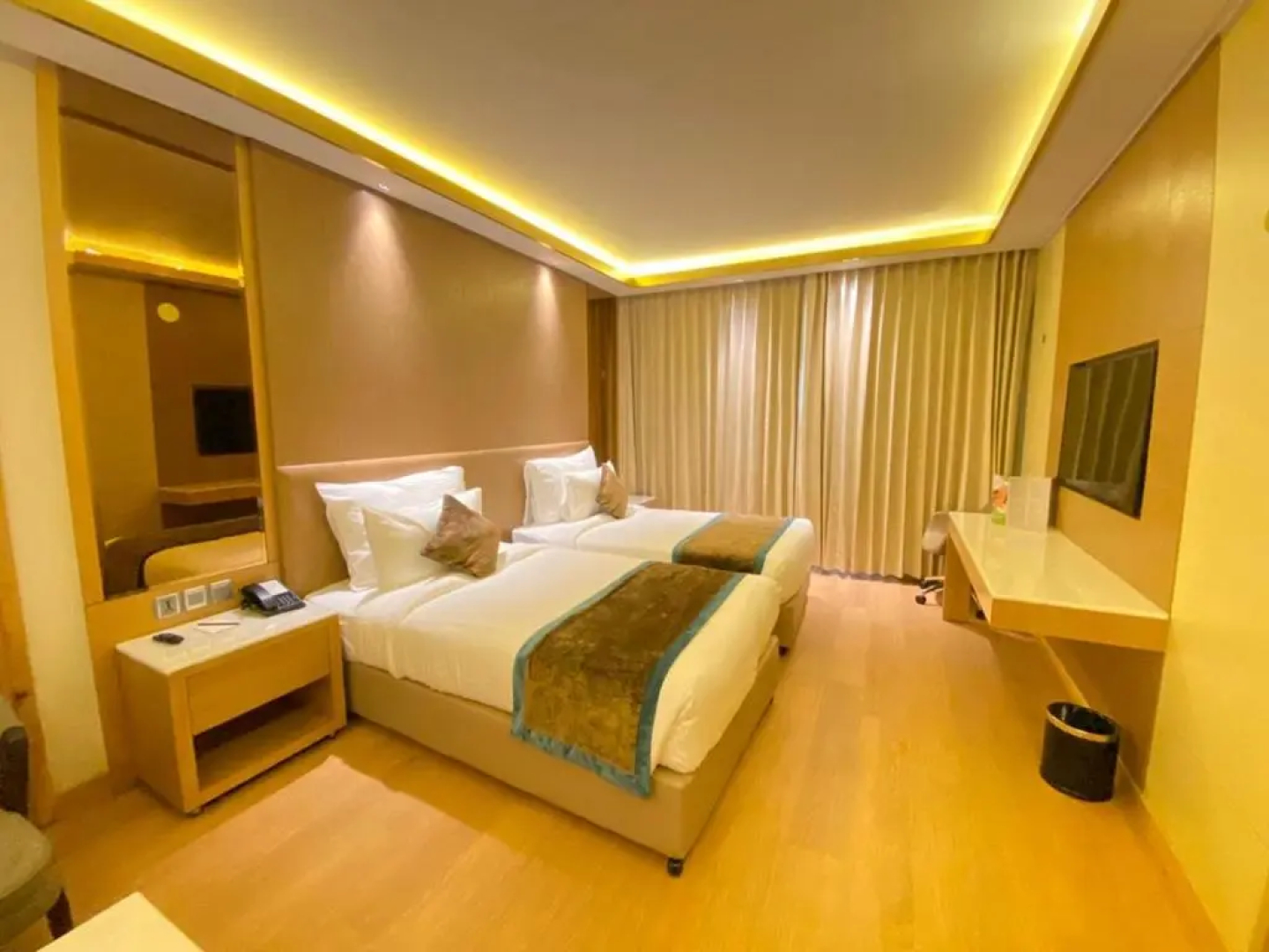 NIRVANA Luxury Hotel l Ludhiana