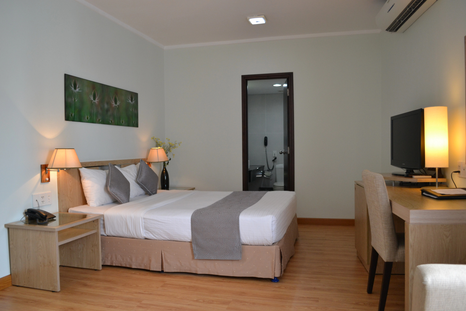 Vien Dong Hotel
