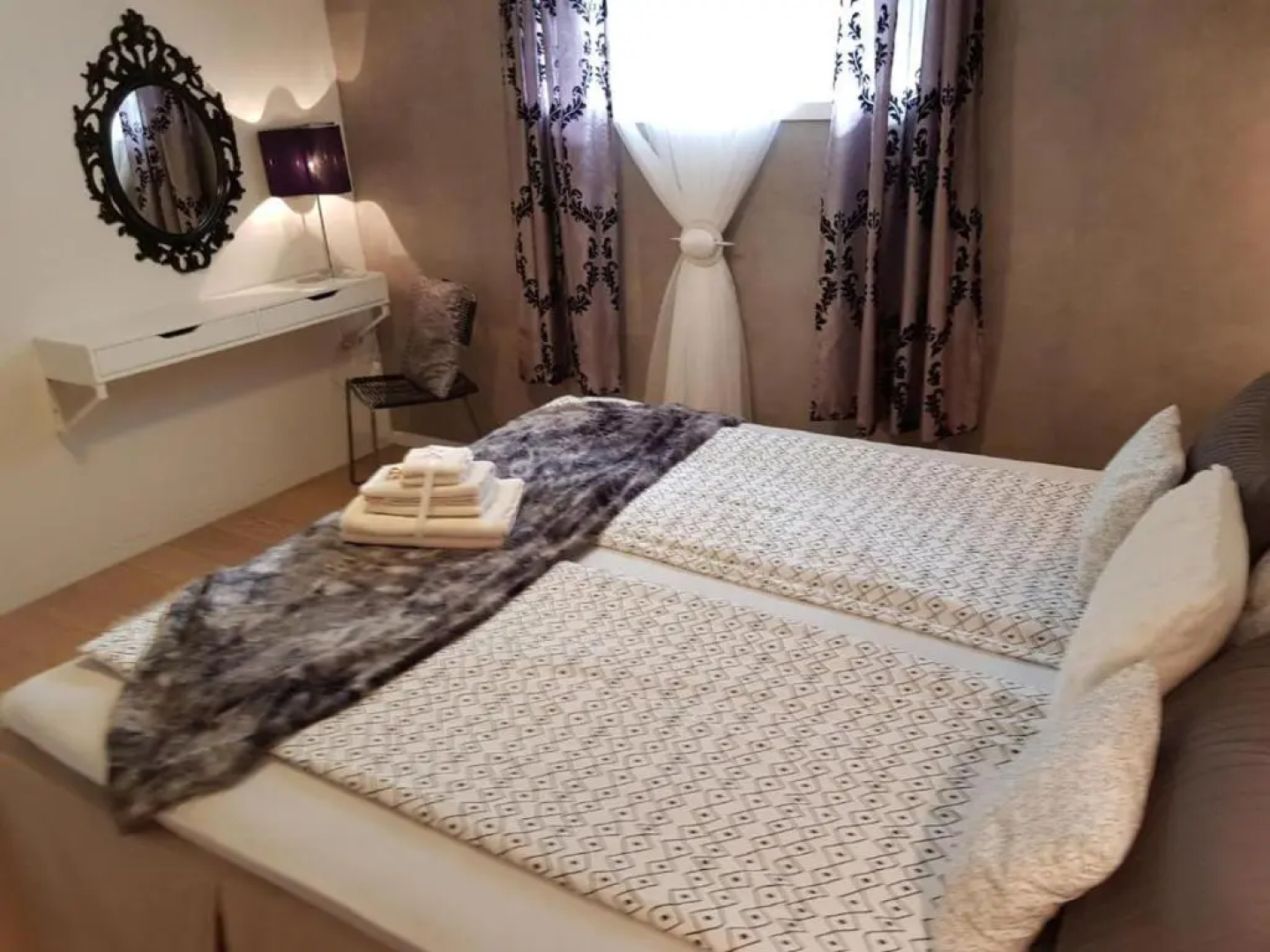 BnB Apartment 1 Nice & Cozy"central 2 Rooms by Berti