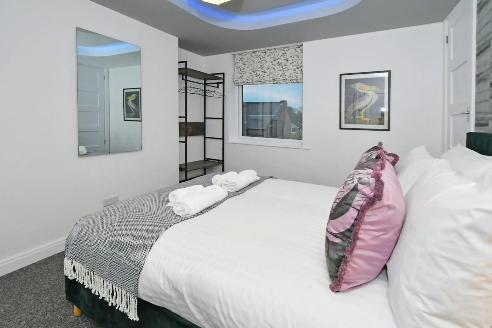 Antrobus Deluxe Apartments by YourStays