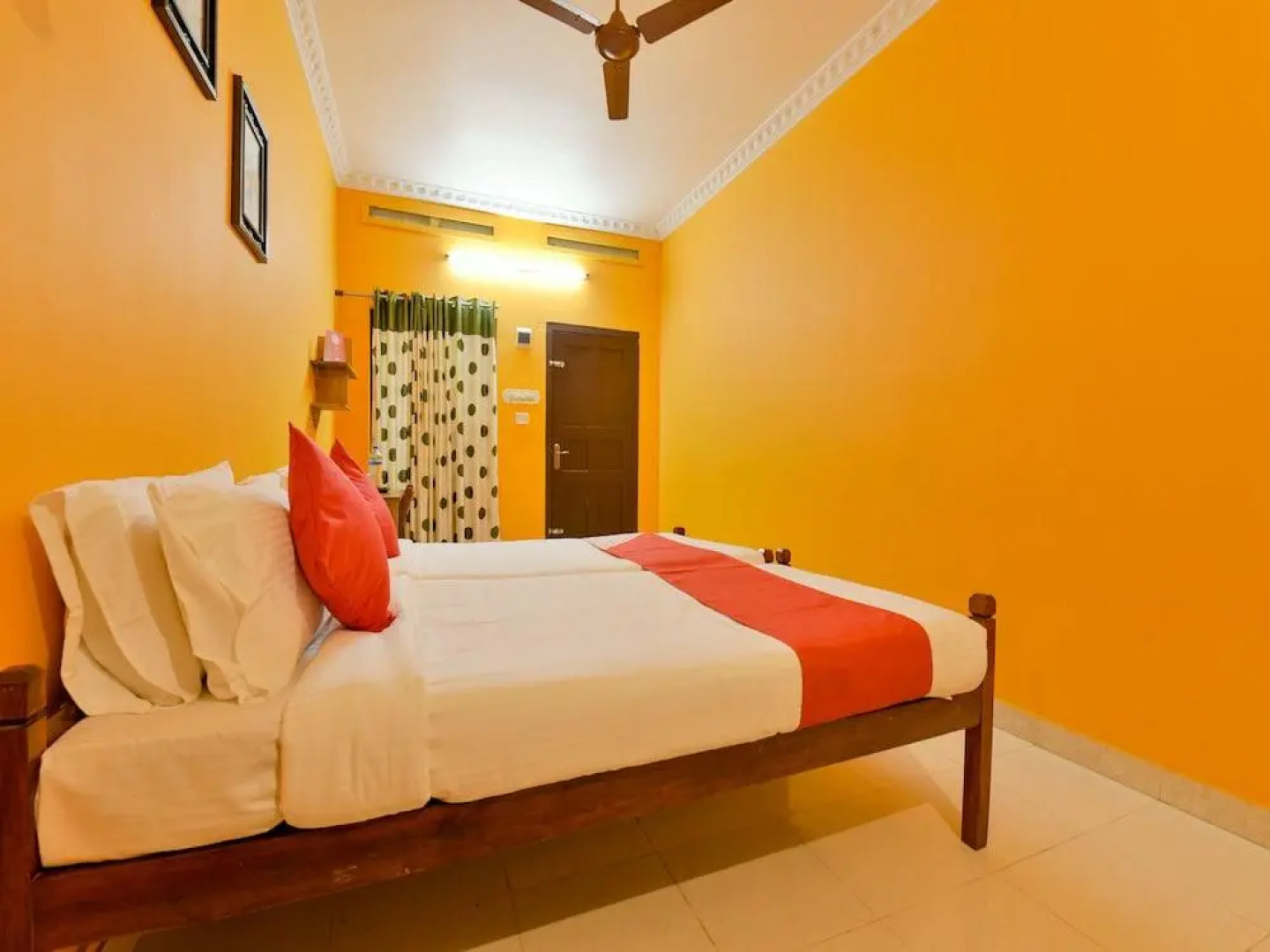 OYO 14342 Happy Rooms