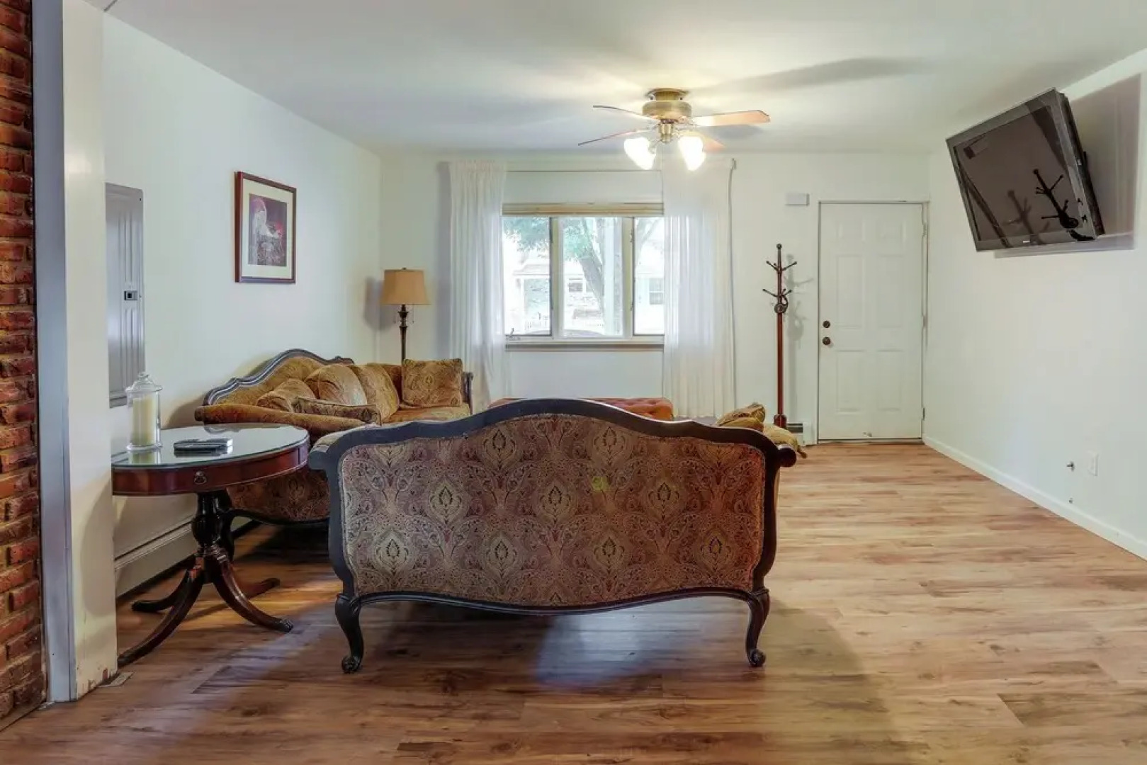 Centrally Located New Jersey Home w/ Private Yard