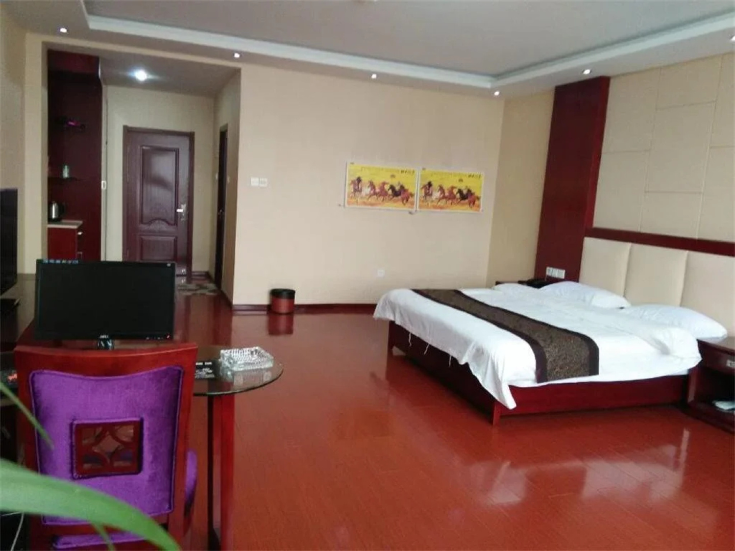 Dezhou Pingyuan Zhongtai Inn
