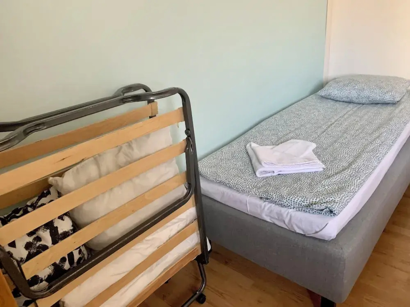 Cozy Small Apartment Just Outside Stockholm