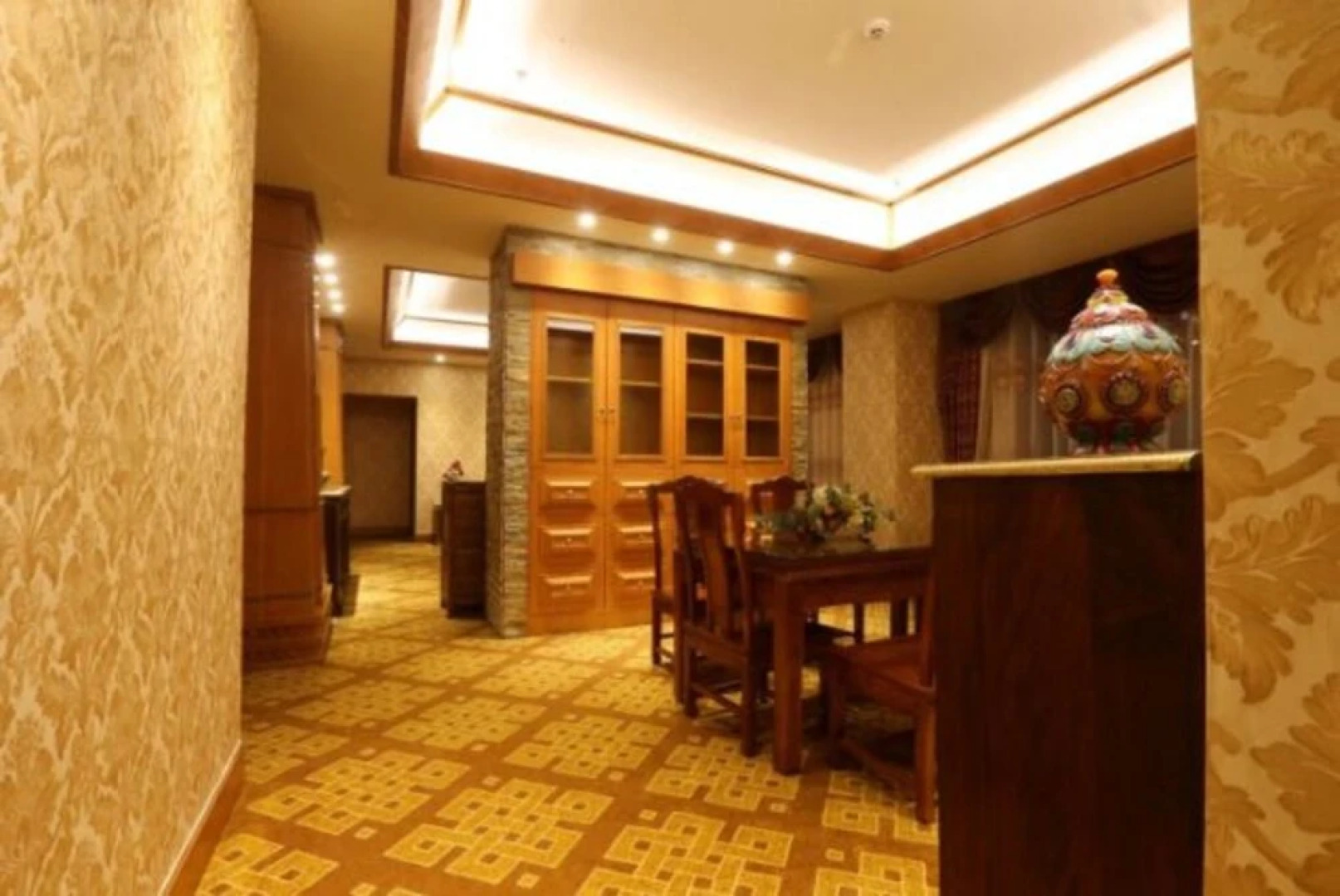 Balagezong Tibetan Ecological Hotel