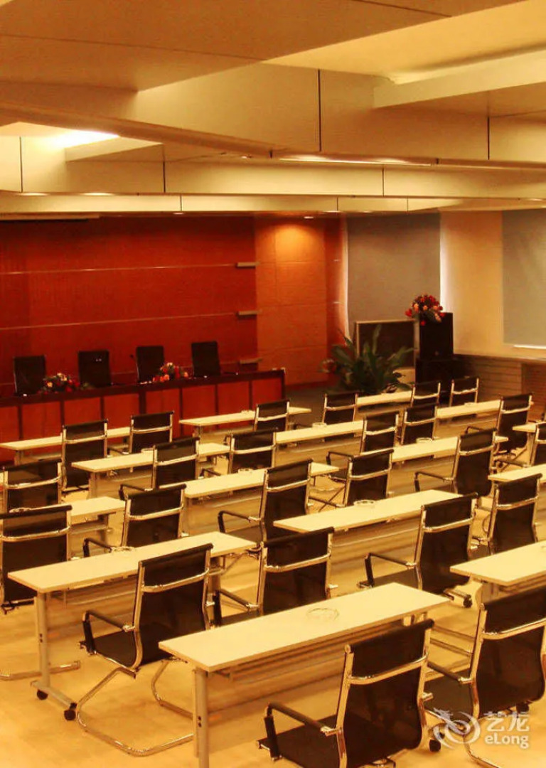 Shapotou Holiday Hotel