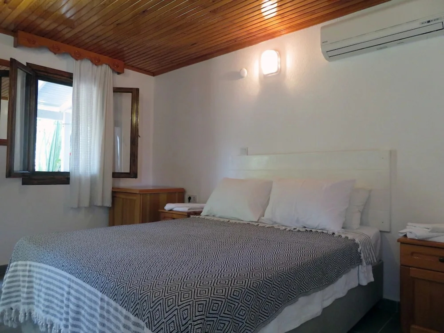 Arriba Apart Bungalow Restaurant