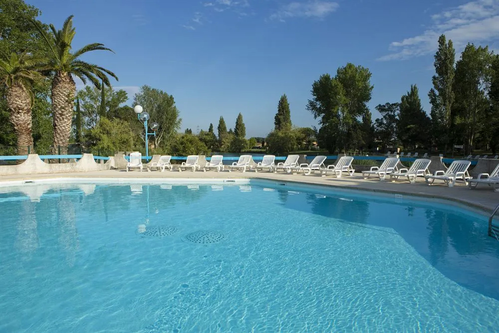 SOWELL Family Les Amandiers