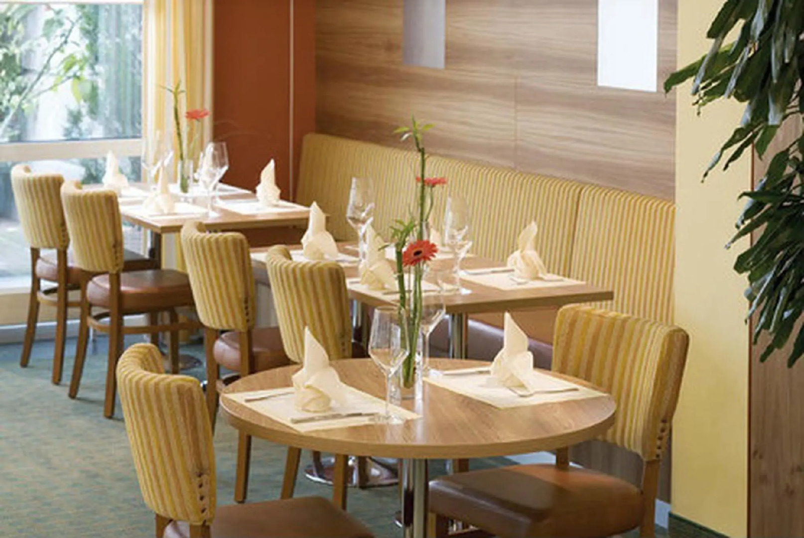 Mövenpick Hotel Nuernberg Airport