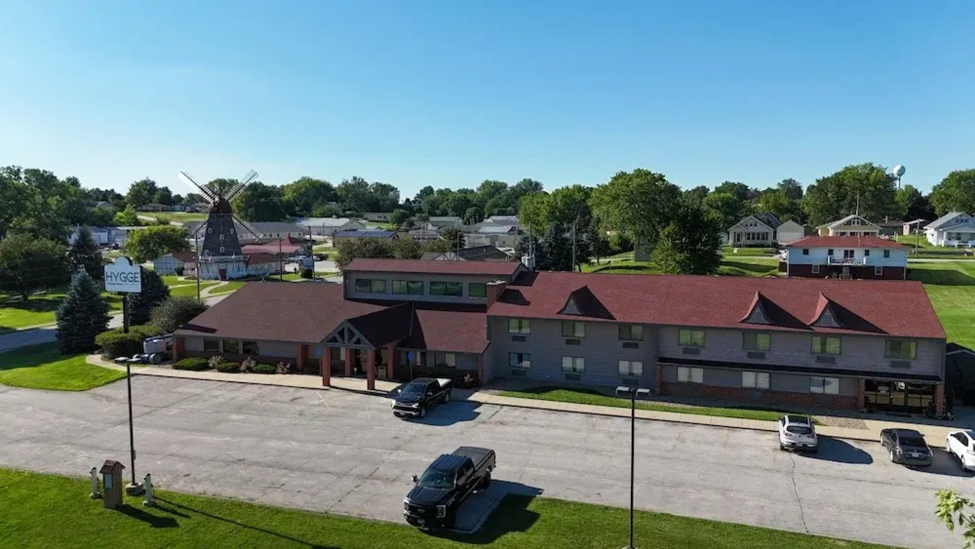 Hygge Inn & Suites