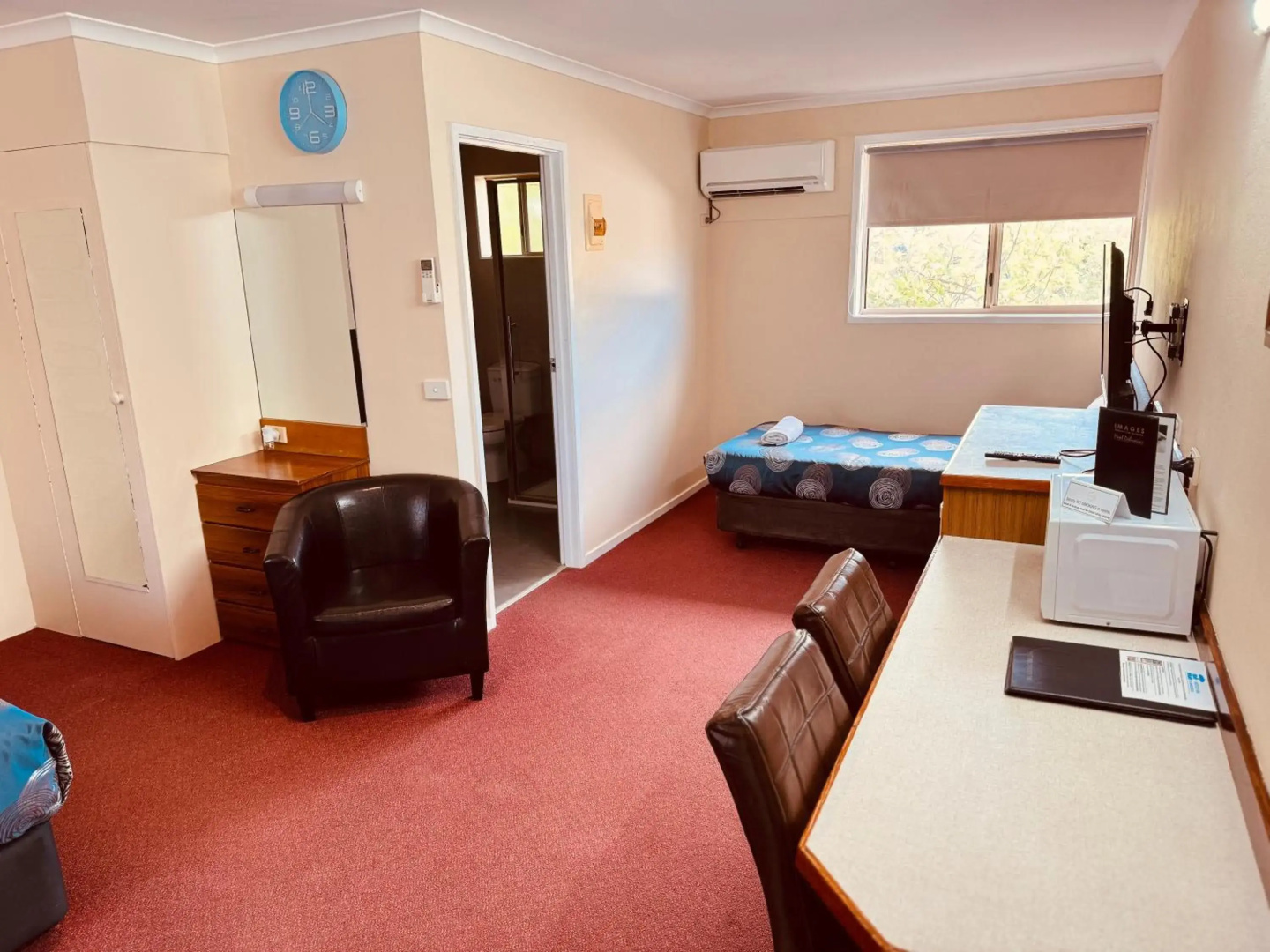 Blue Whale Motor Inn & Apartments