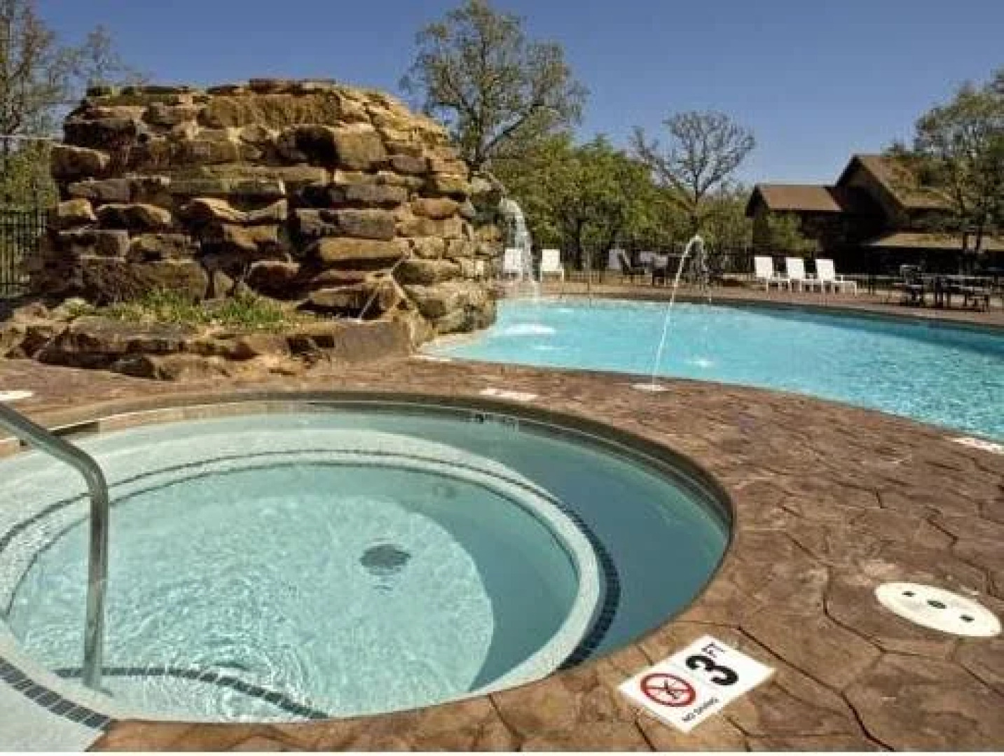 POSTOAK Lodge and Retreat