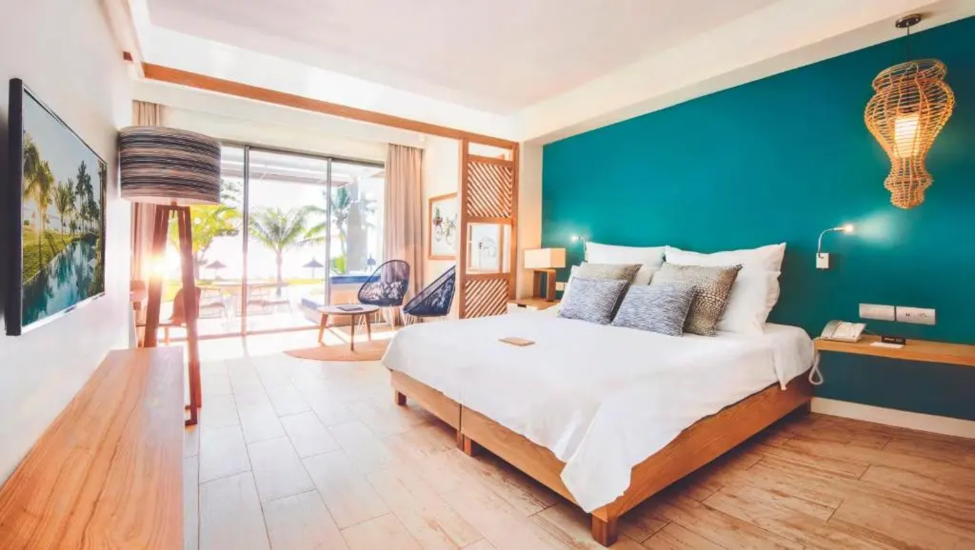 Victoria Beachcomber Resort & Spa - Victoria for 2 - Adults Only