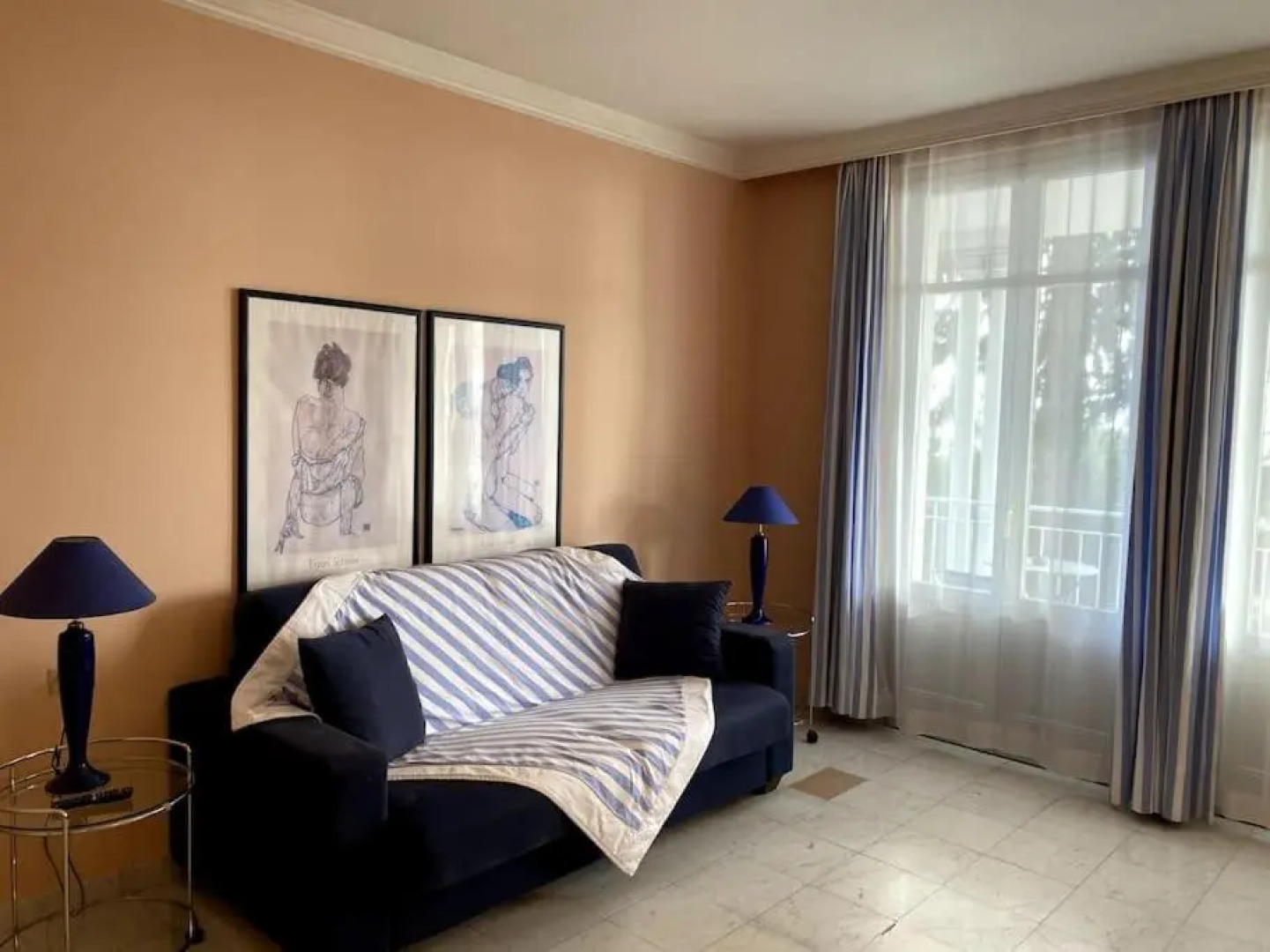 Beautiful apartment with direct access to Lake Lugano