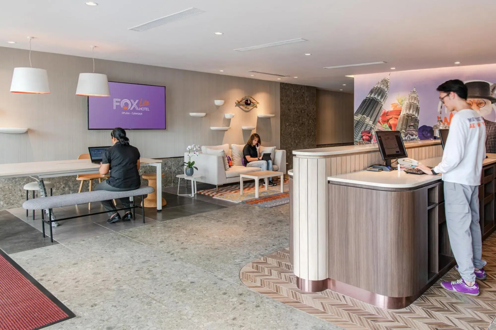 FOX Lite DPulze Cyberjaya