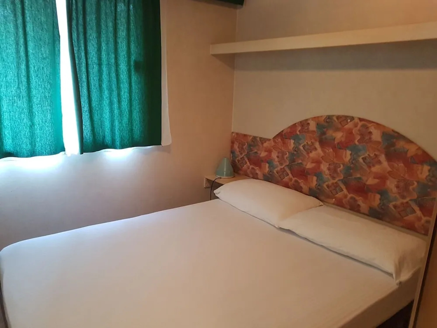 Lovely Chalet With a Nice Covered Veranda on Lake Trasimeno