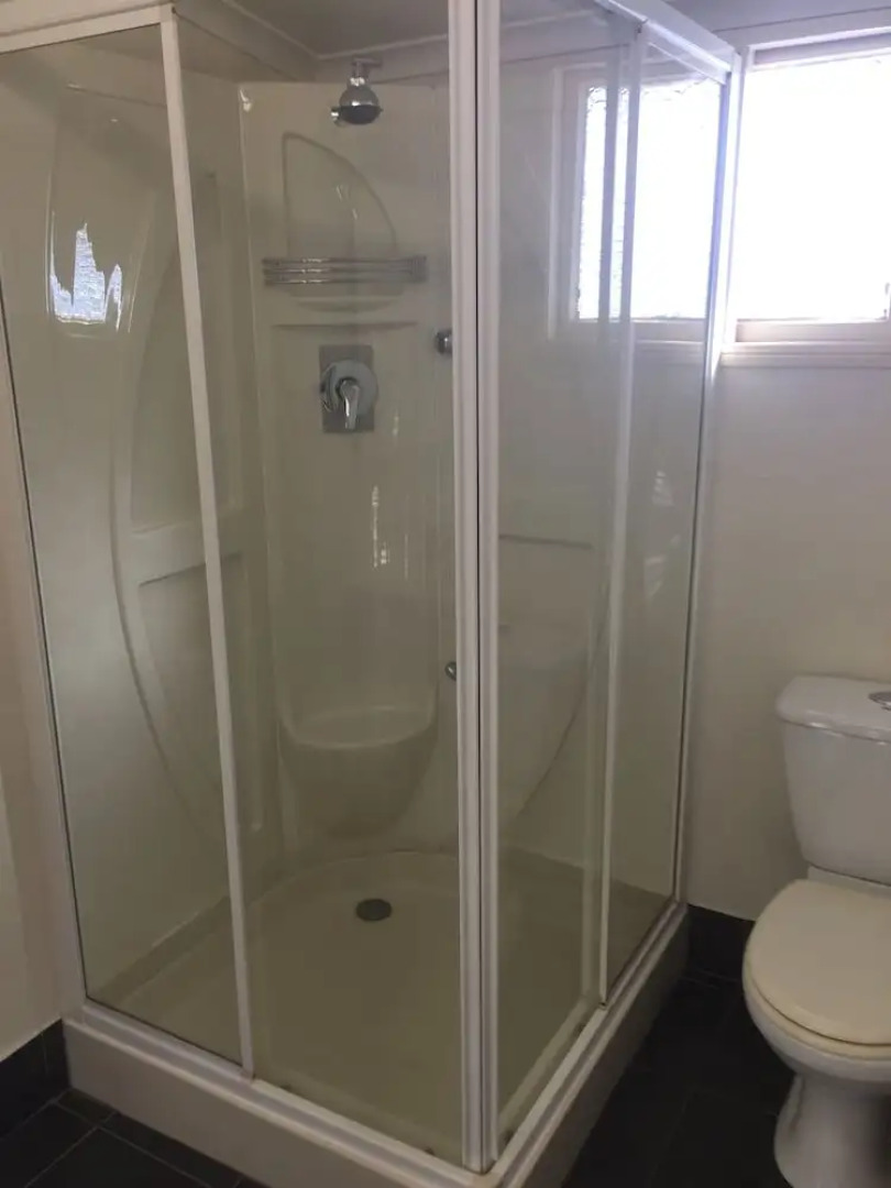 Aussie Hotel & Motel