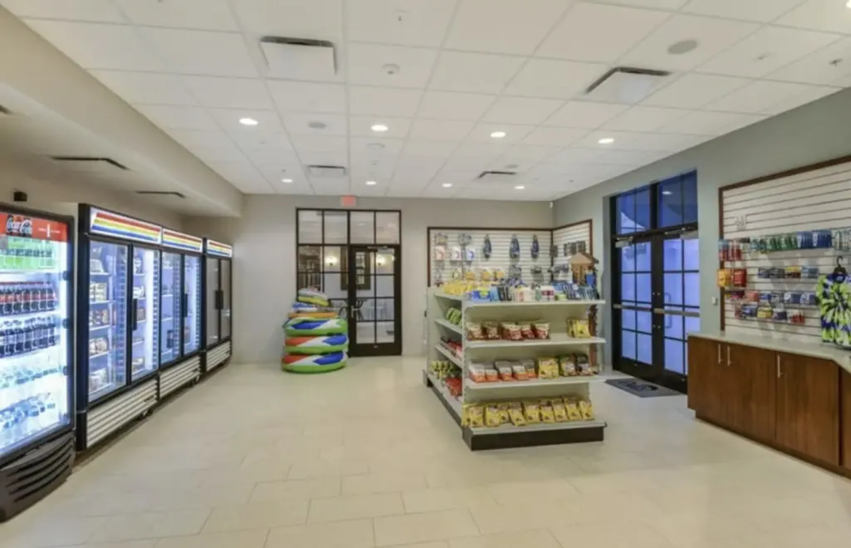 5 Bedrooms / 4.5 Bathrooms / Windsor at Westside (8917 SA), Kissimmee, US