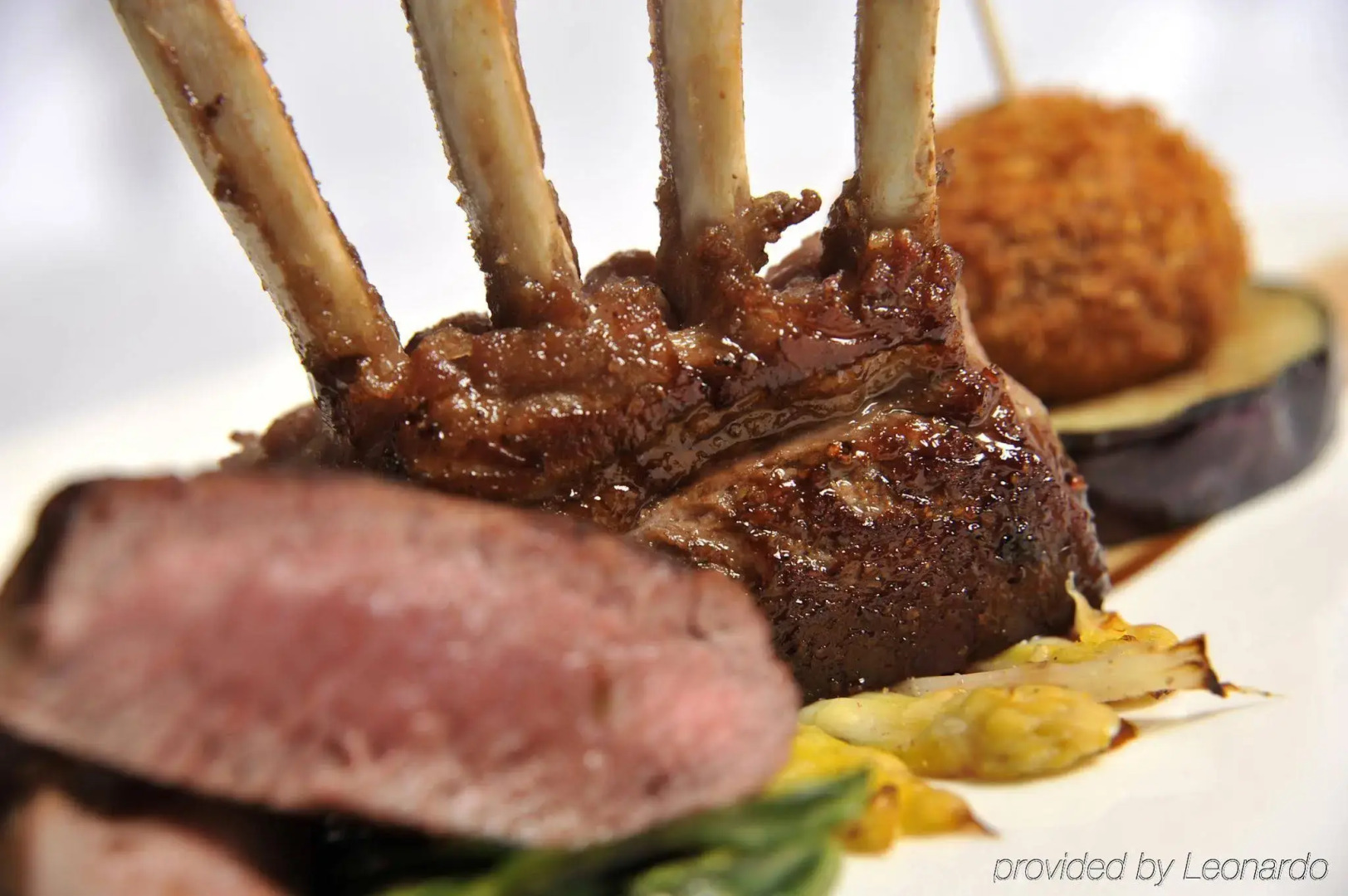 Golden Tulip LEscaut