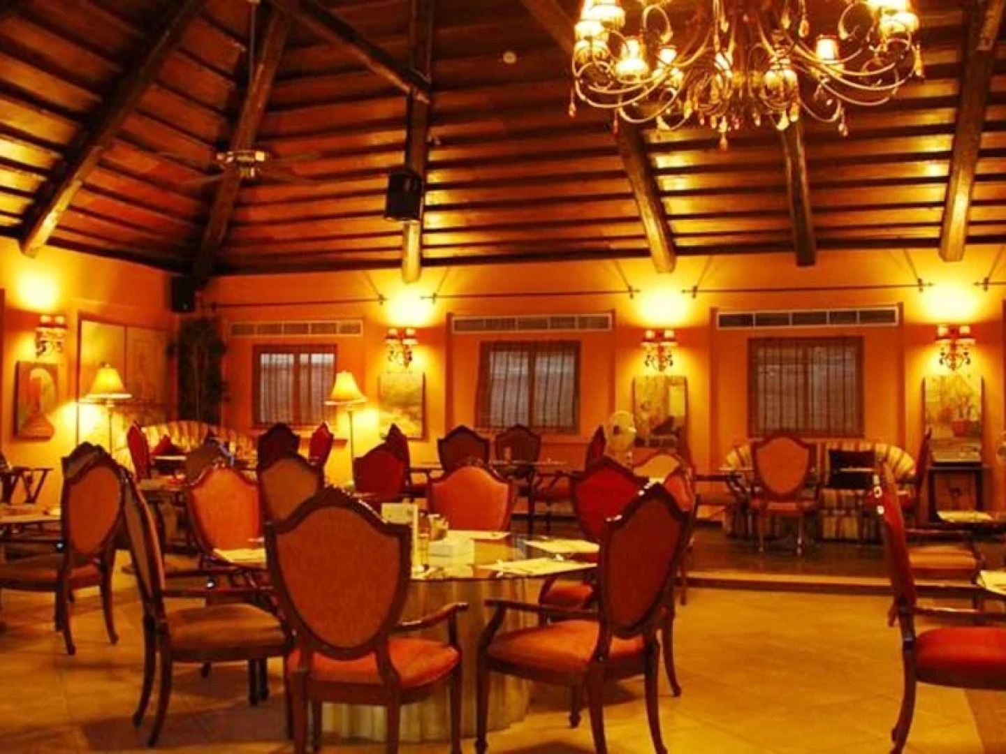 Riviera Palace Deluxe Suites