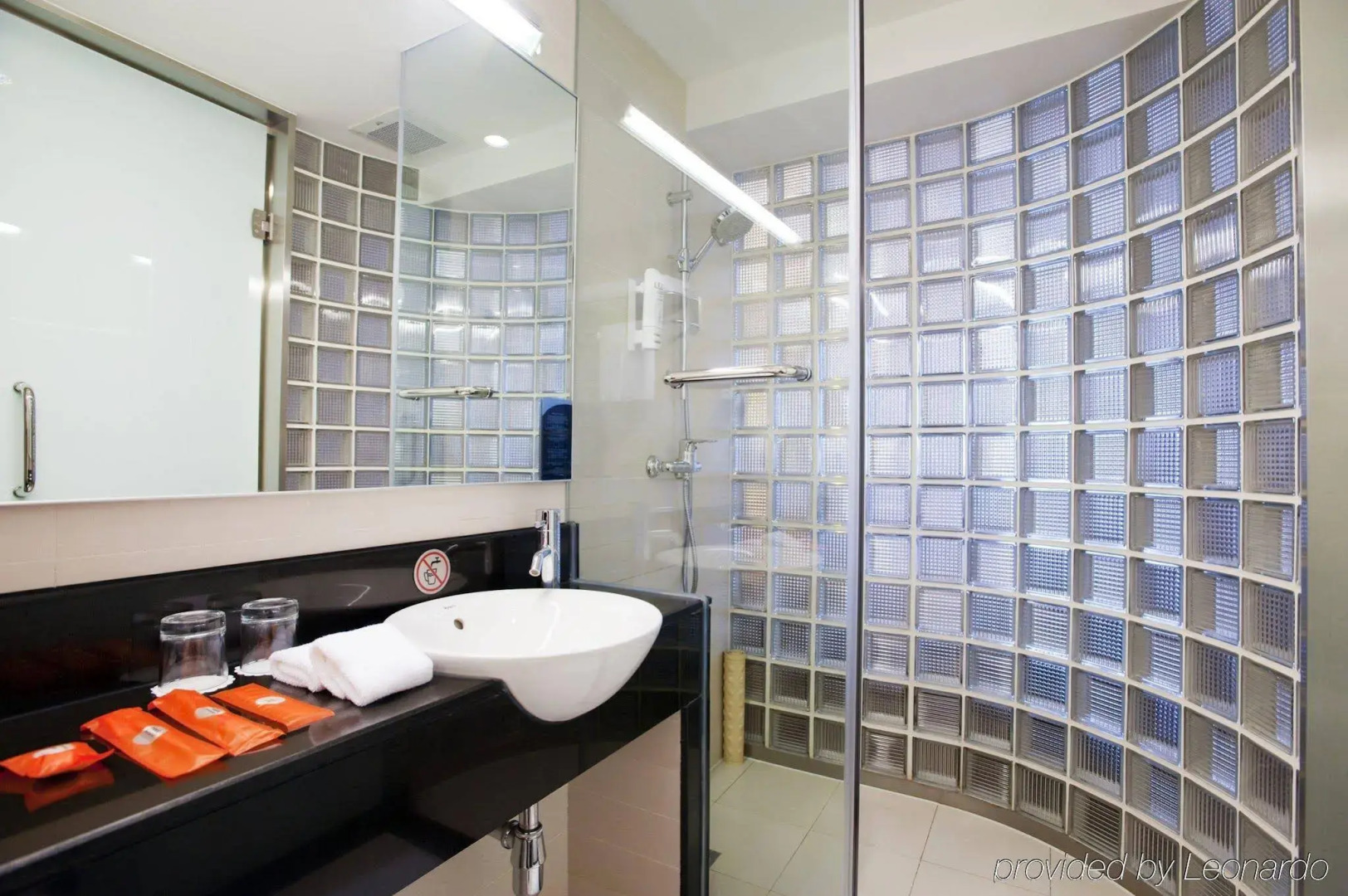 Hangzhou HaiWaiHai Holiday Hotel