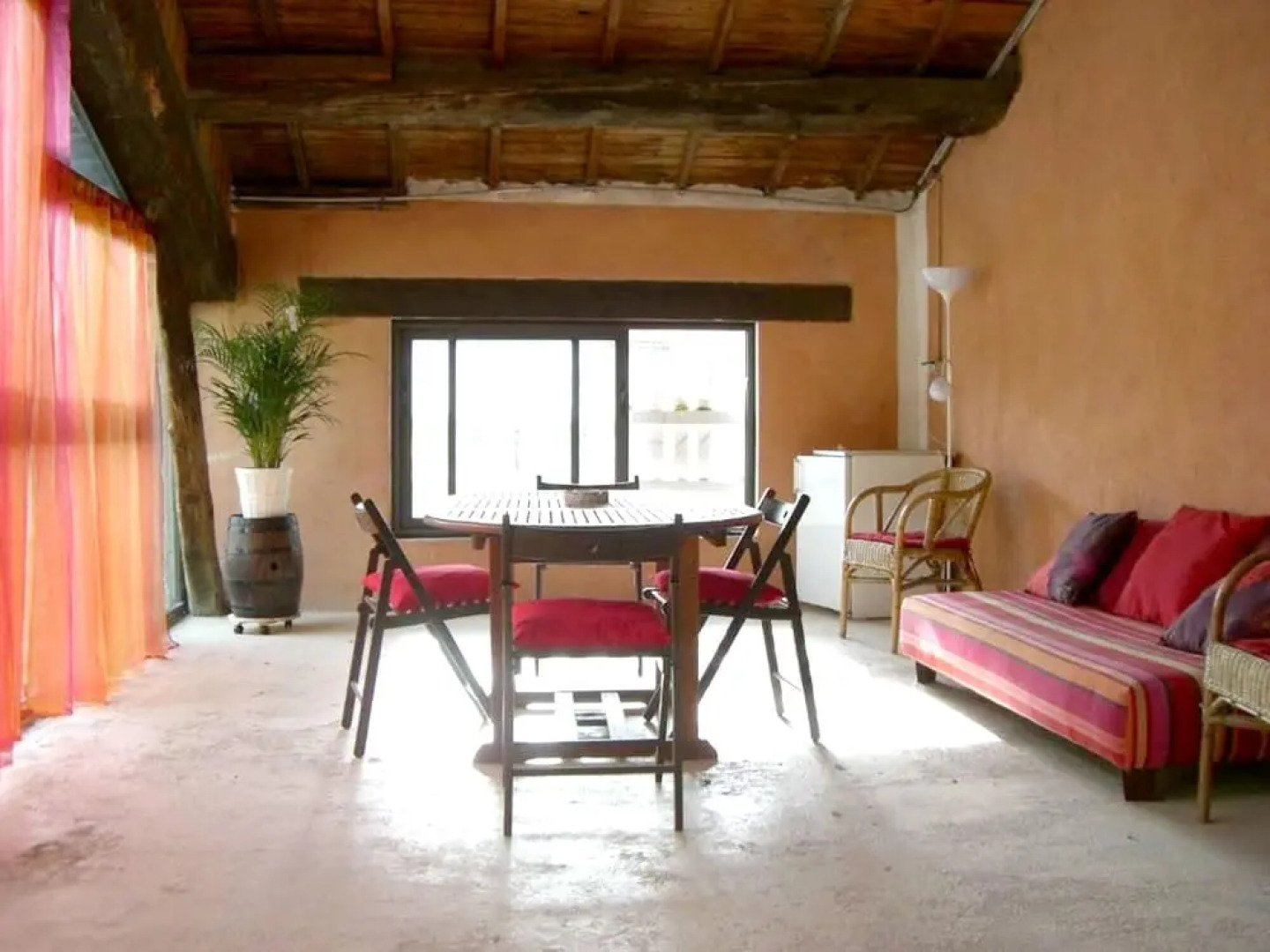 House With 3 Bedrooms in Noves, With Furnished Terrace and Wifi - 80 k