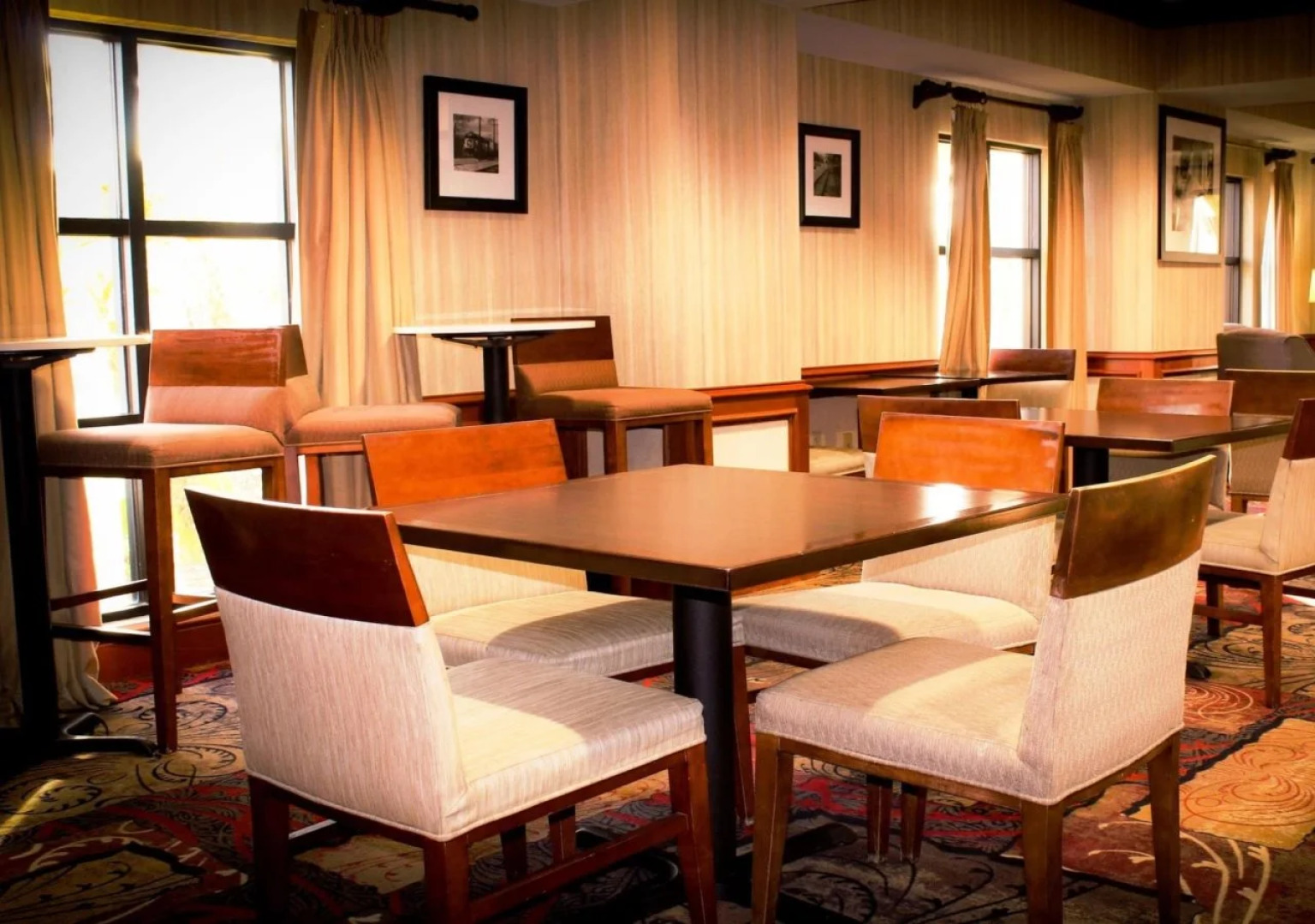 Best Western Plus Arrowhead Hotel