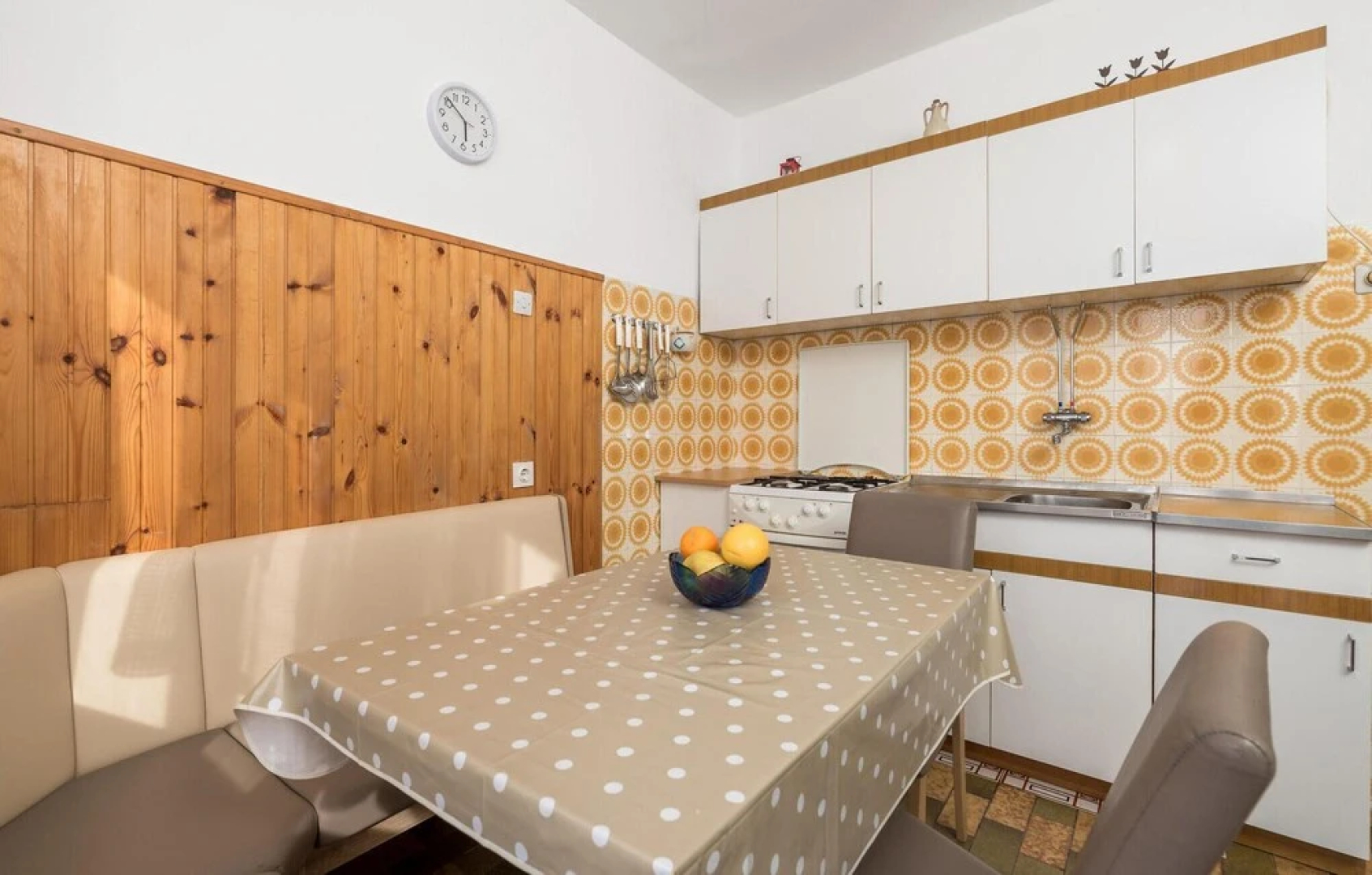 Stunning Home in Starigrad With 2 Bedrooms and Wifi