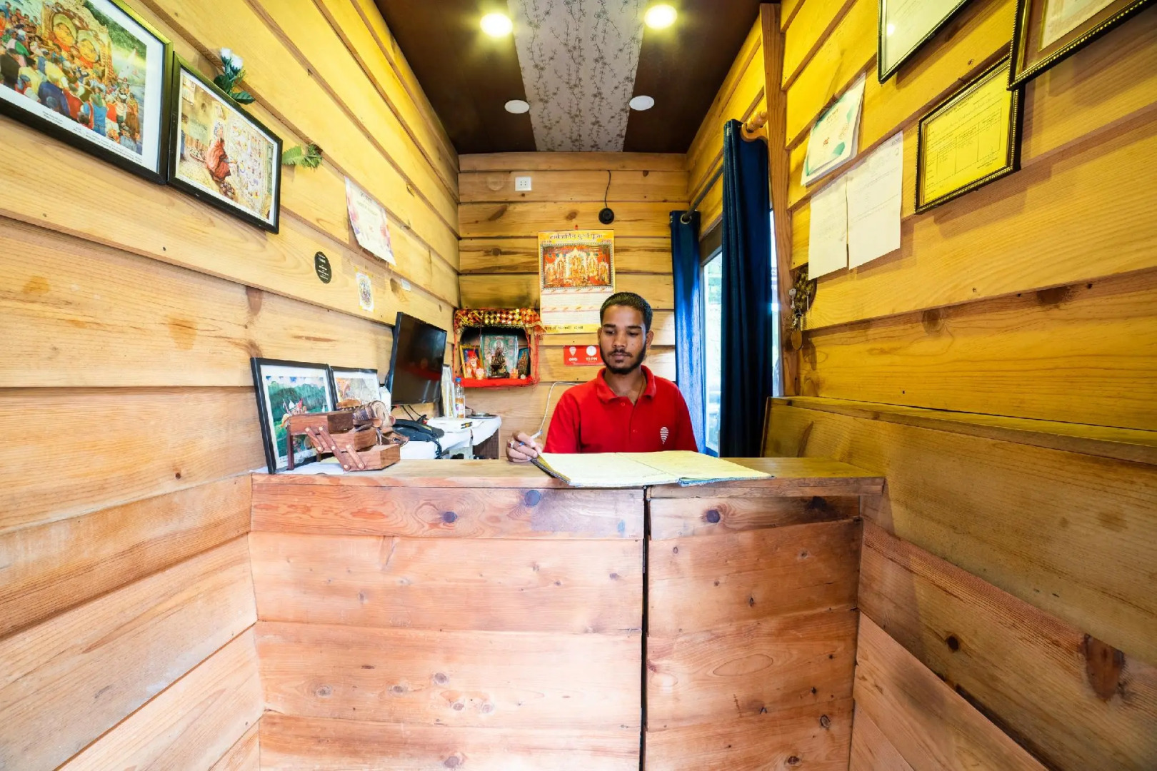 OYO Home 81069 Wodden Stays