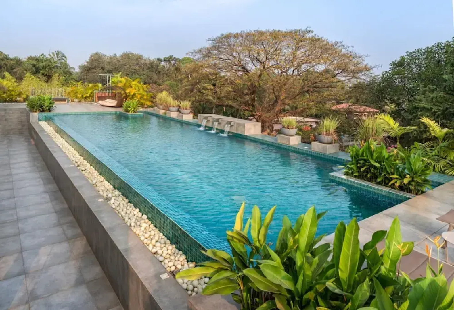 El Arbol by Hireavilla-2br w Rooftop Pool in Nerul