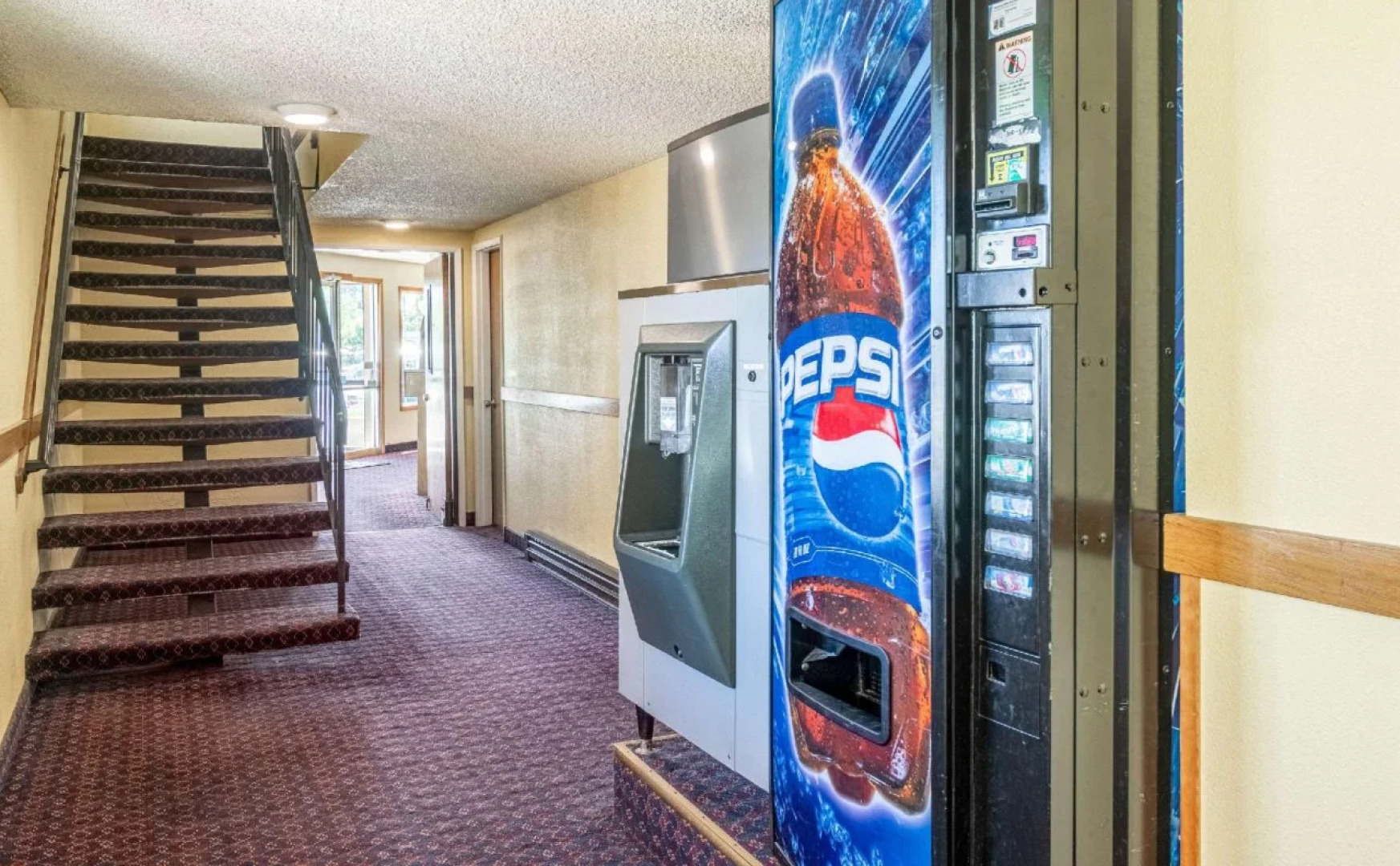 Rodeway Inn & Suites Portland West - Beaverton