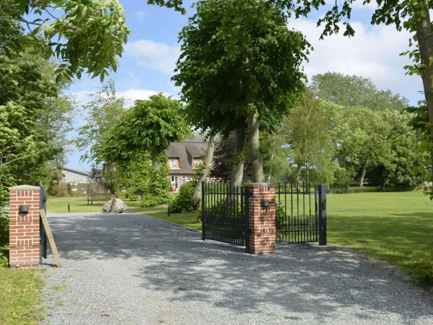 Spacious Apartment With Balcony