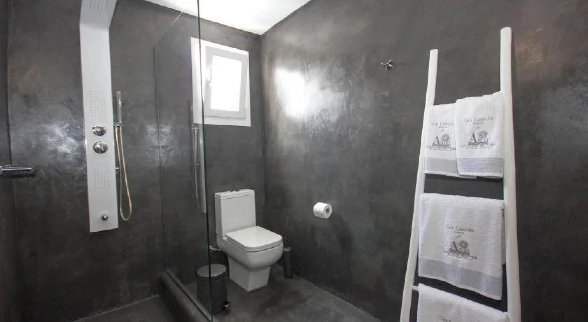 Anixi Lounge Suites - Adults Only