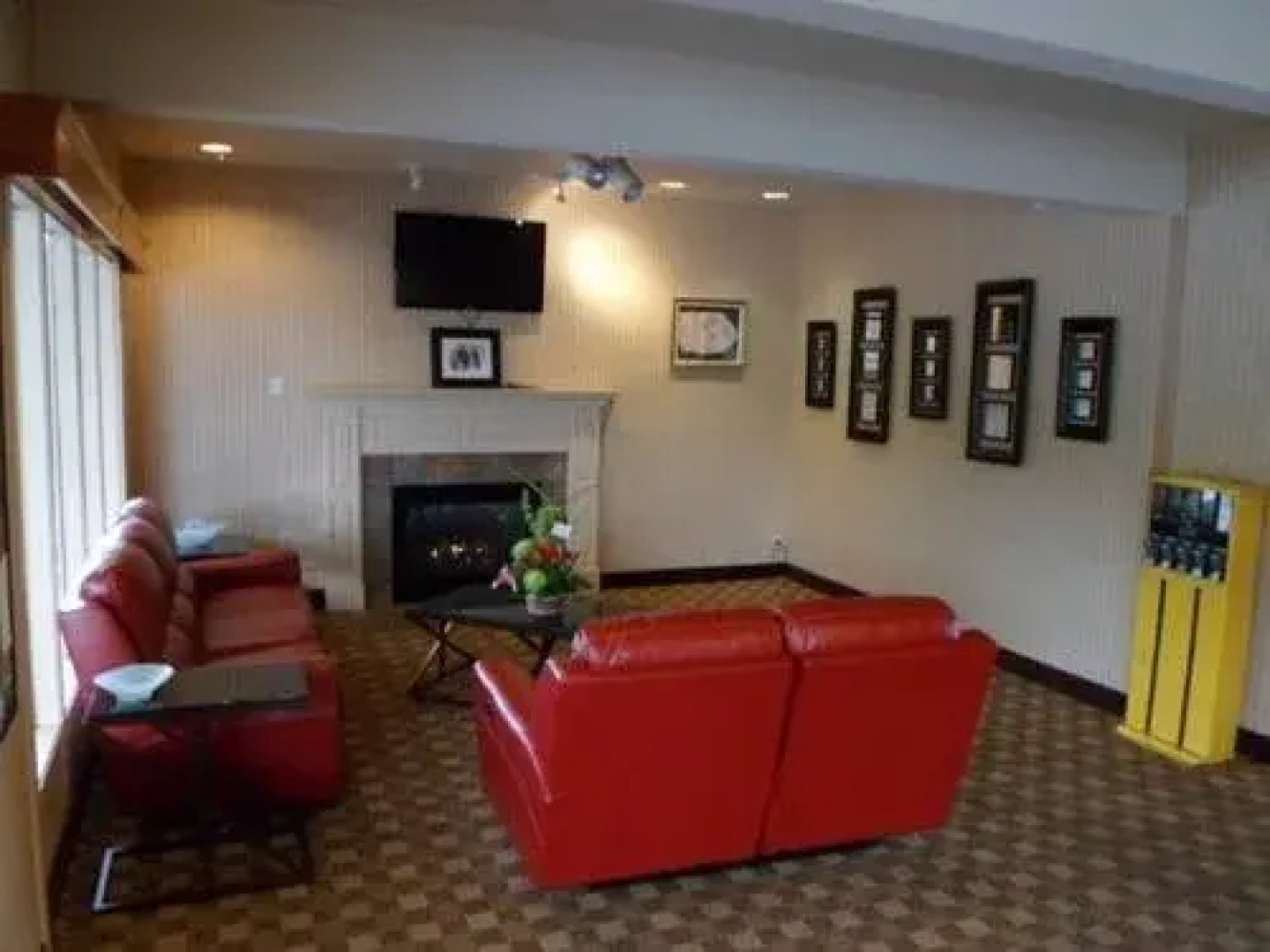 Astoria Riverwalk Inn