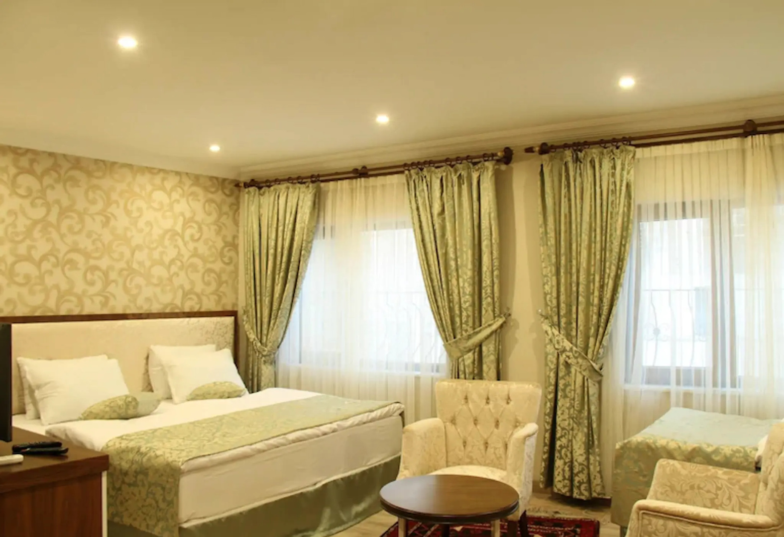 Tughan Hotel