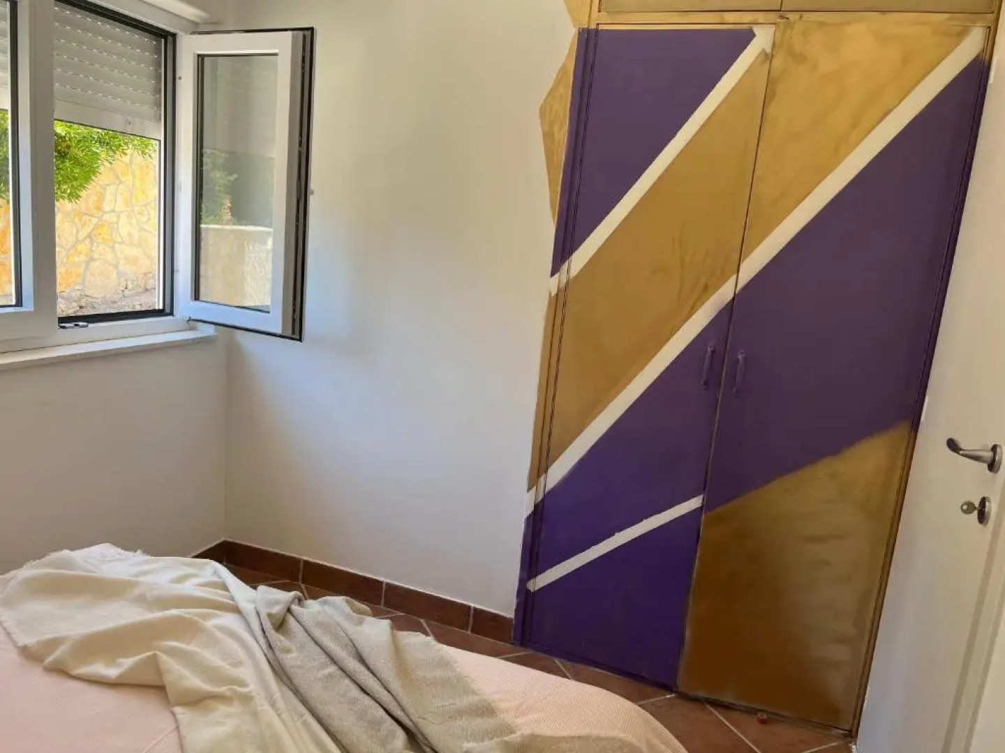 Small, 2 bedroom house, 50 m from the sea