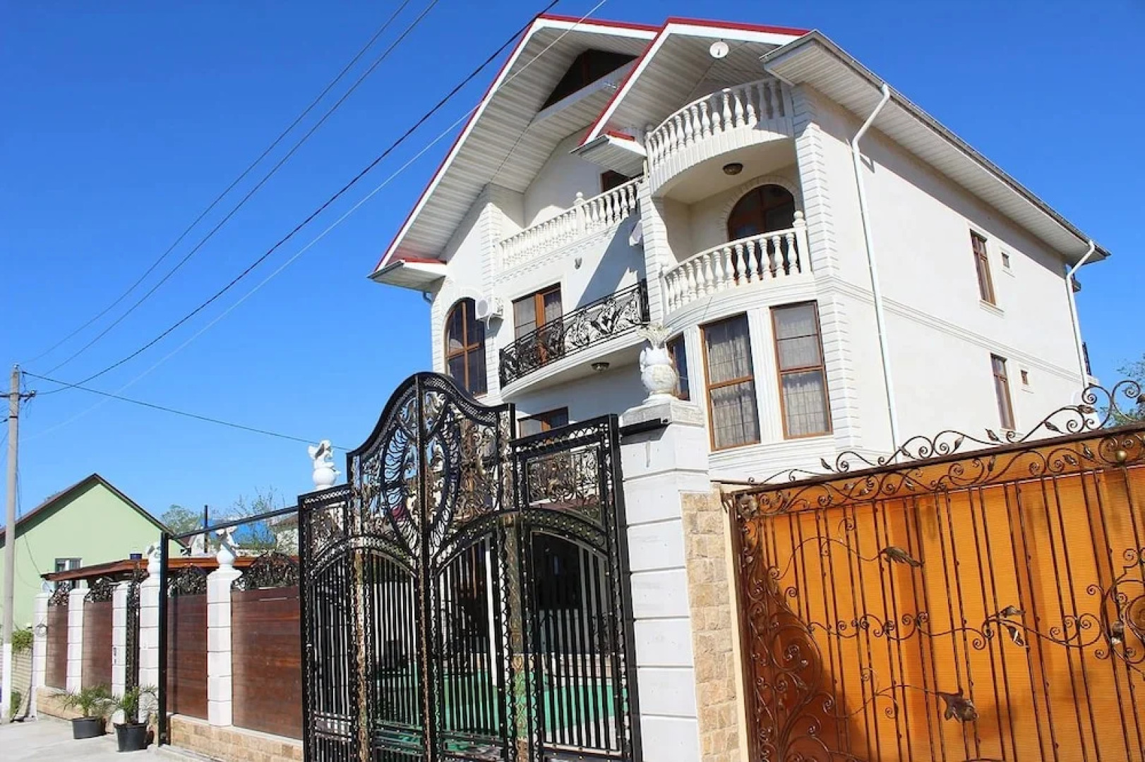 Adler Gold Guest House