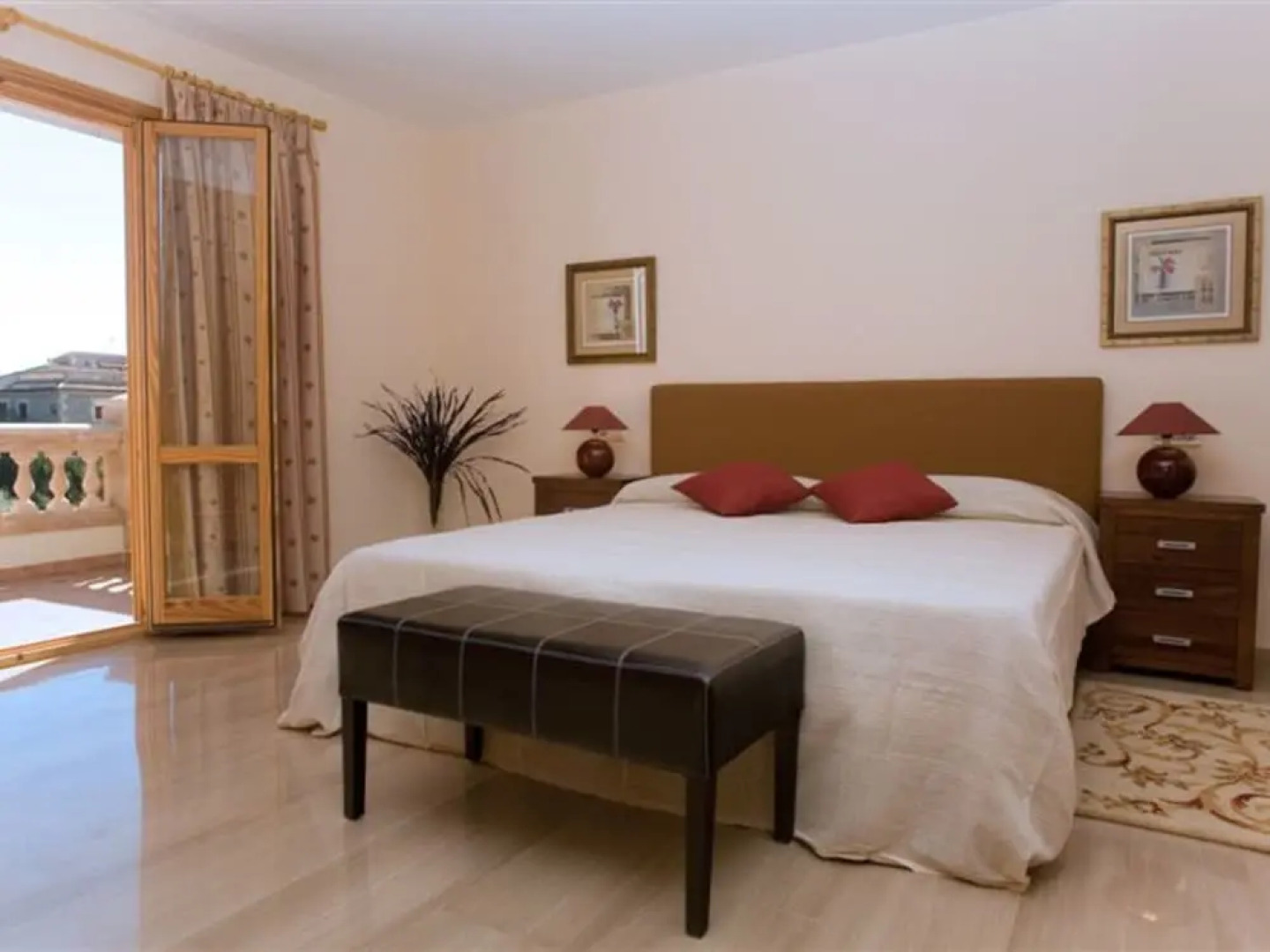 Quaint Villa with Jacuzzi in Sa Pobla